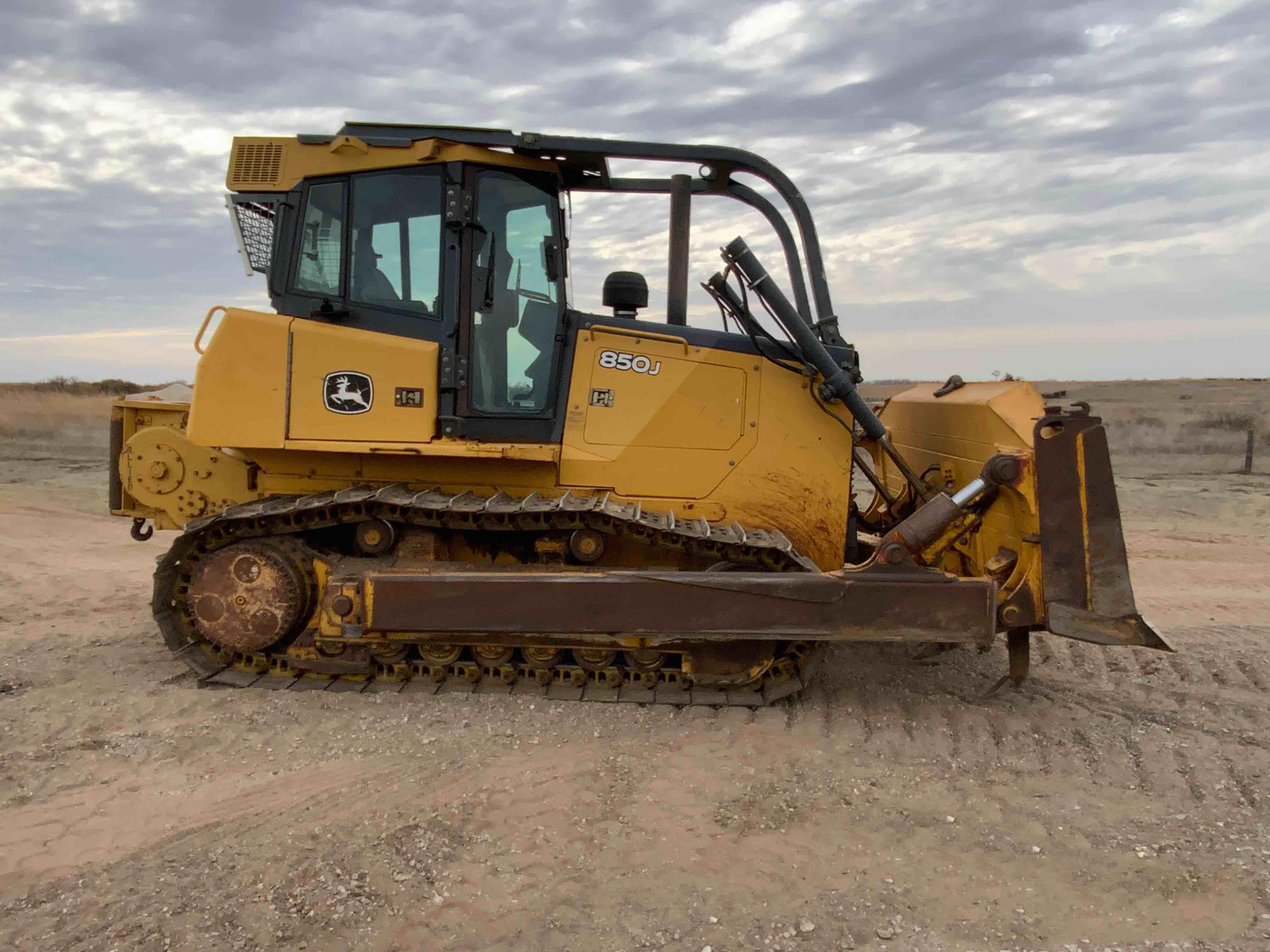 gallery 2007 John Deere 850J Dozer