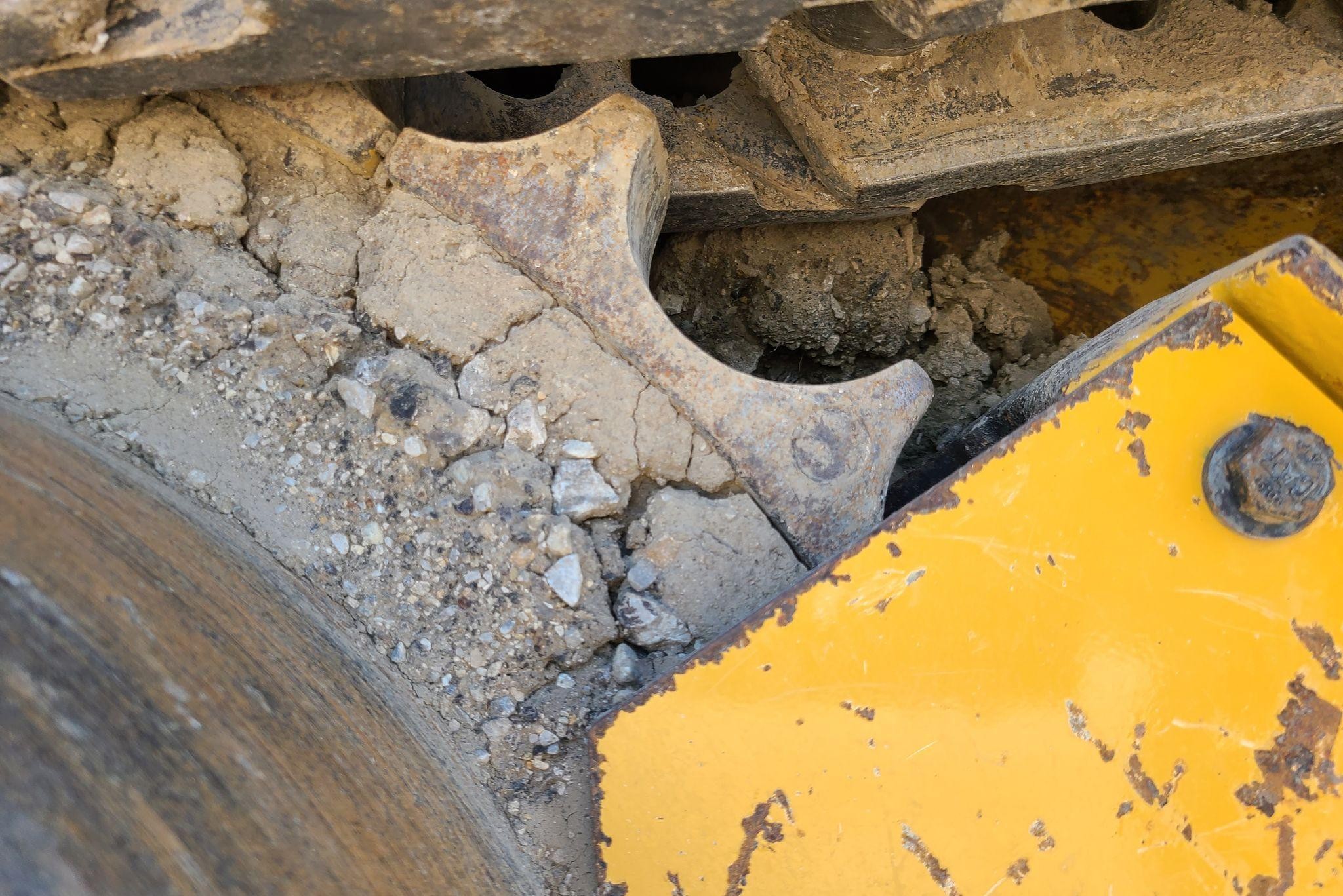 gallery 2018 Caterpillar 963K track loader