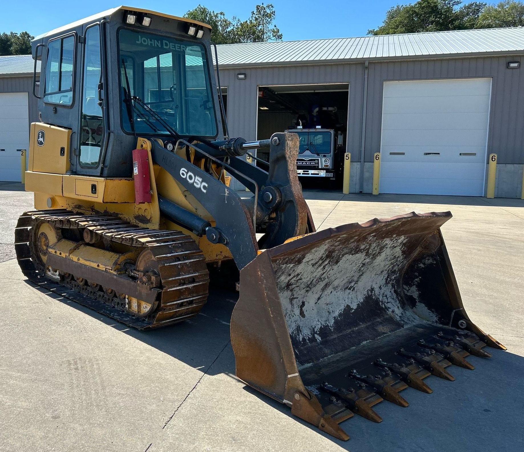 gallery 2012 John Deere 605C track loader