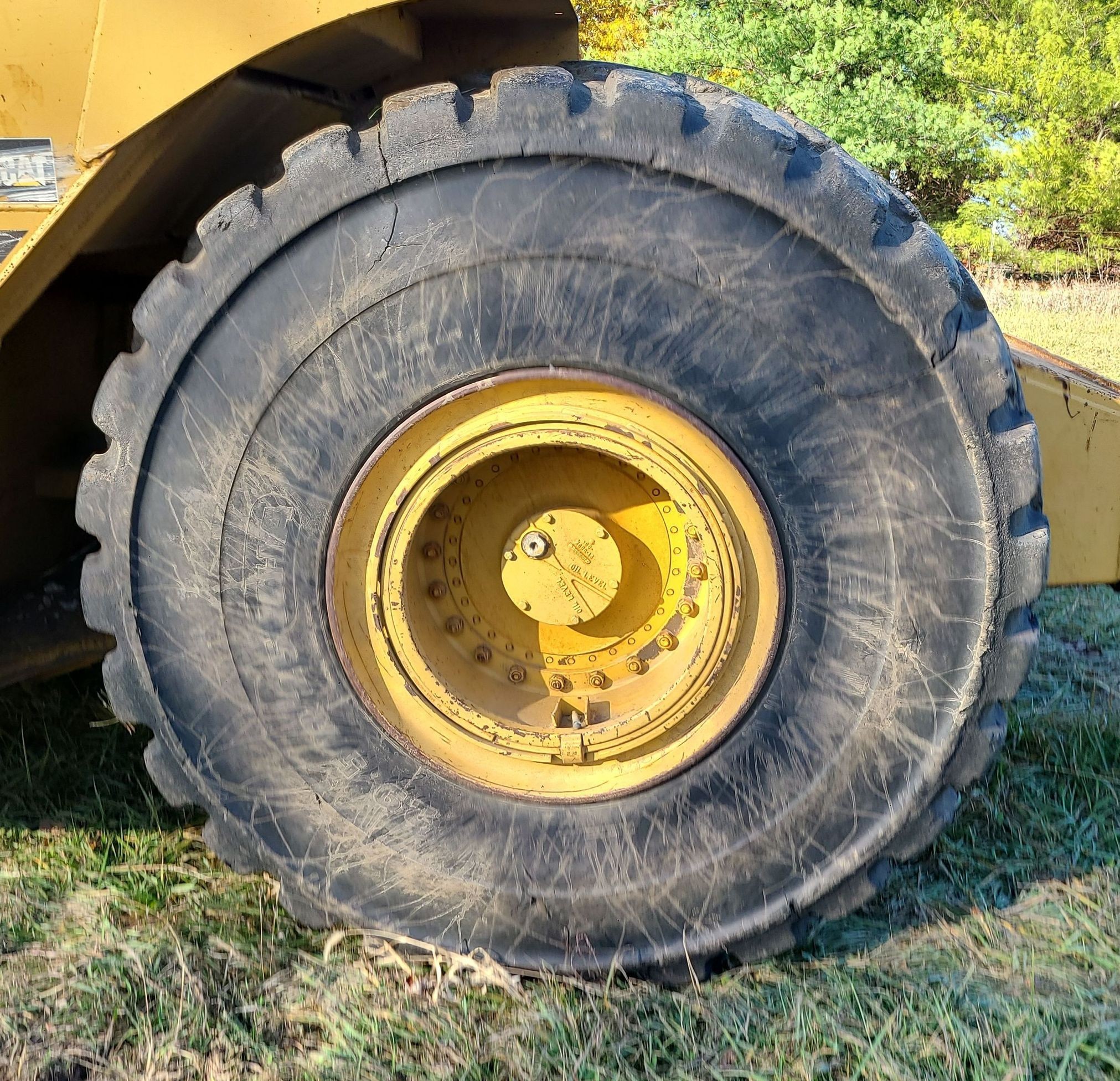 gallery 2006 Caterpillar 615C Series II elevating scraper