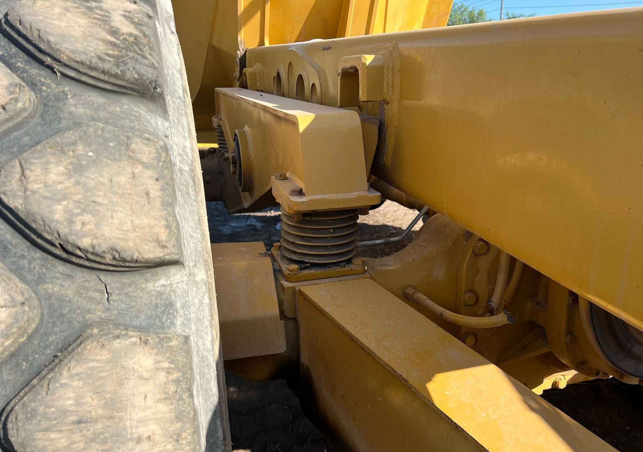 gallery 2002 Caterpillar 730 haul truck