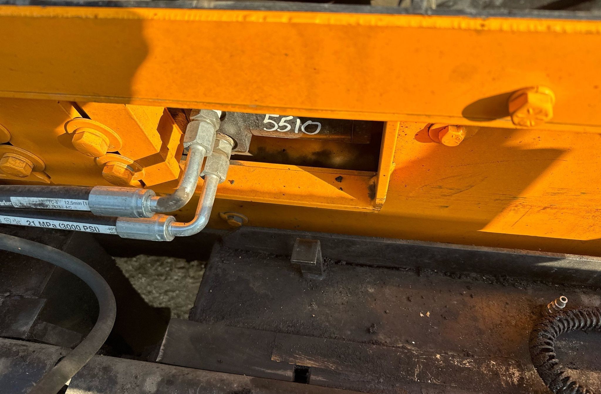 gallery 2018 LeeBoy 8500D paver
