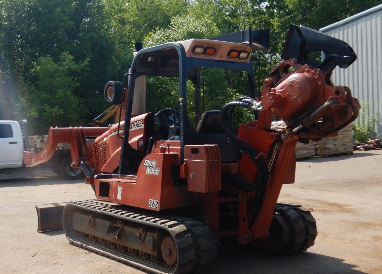gallery 2004 Ditch Witch HT115 cable plow