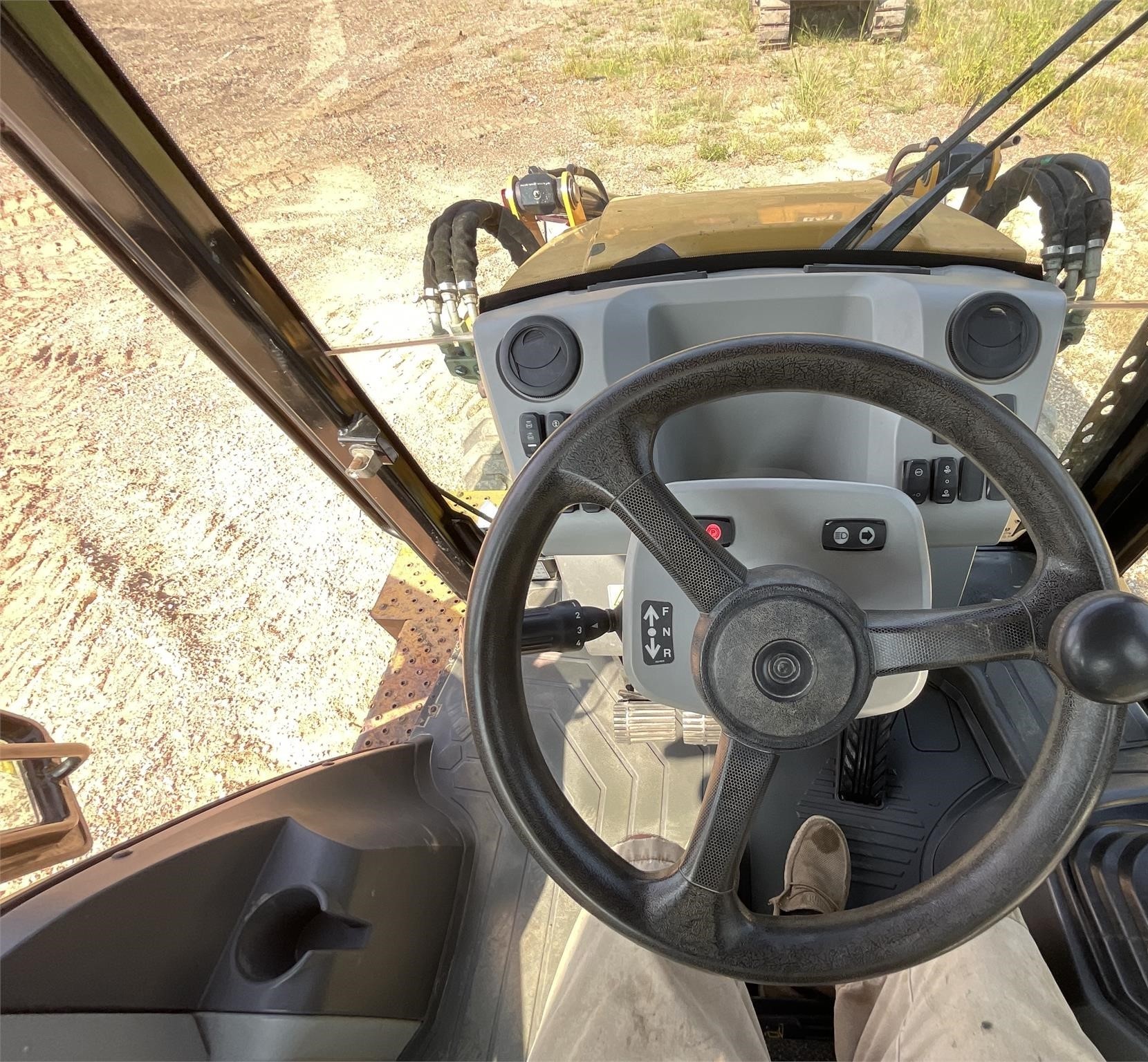 gallery 2015 CATERPILLAR 420F2 IT