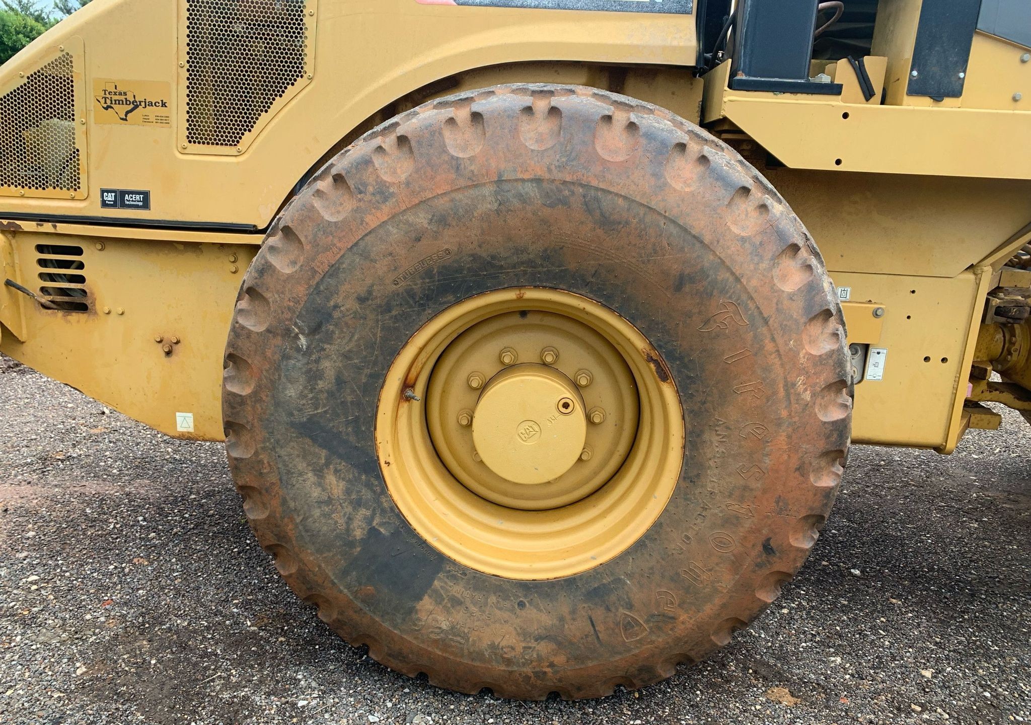 gallery 2008 Caterpillar CS56 single drum vibratory roller