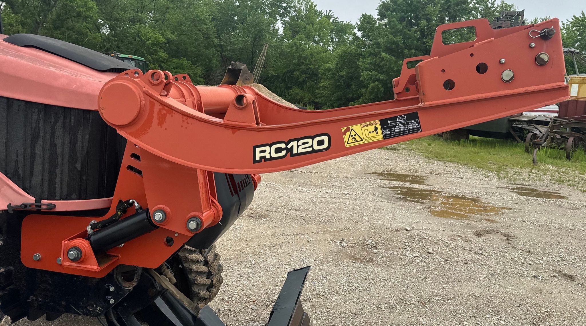 gallery 2013 Ditch Witch RT120 Quad trencher
