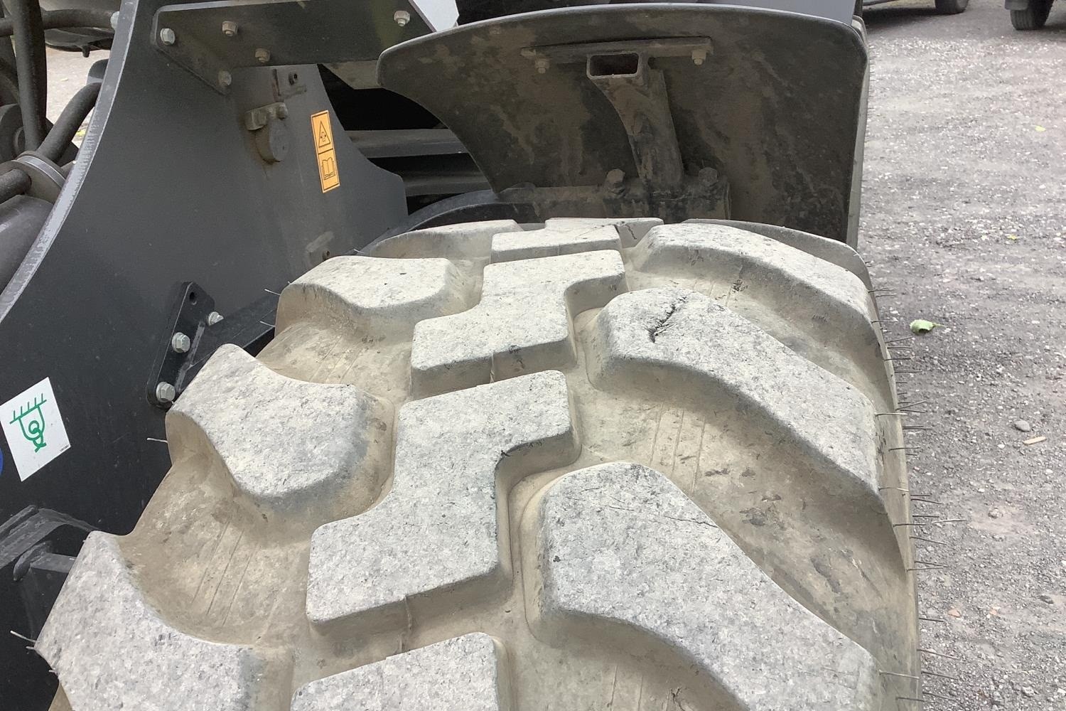 gallery 2021 Case 321F Wheel Loader