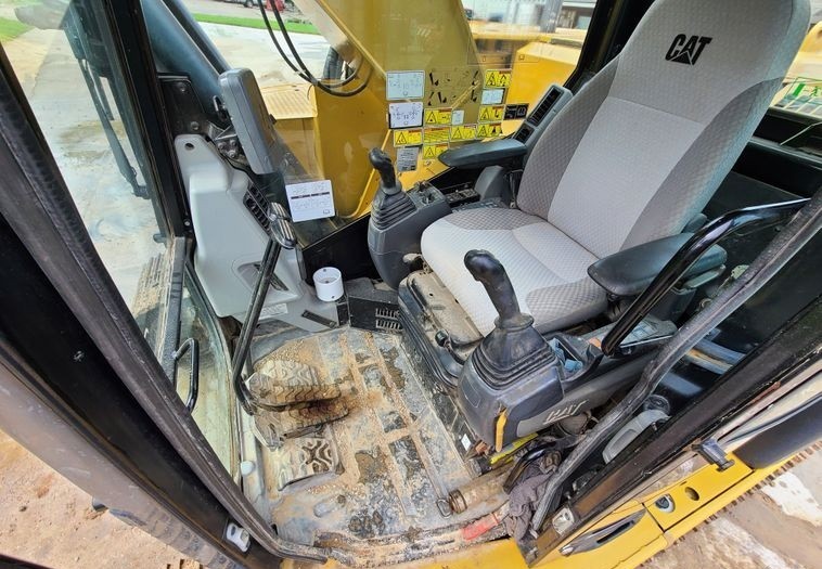 gallery 2014 Caterpillar 321D LCR excavator
