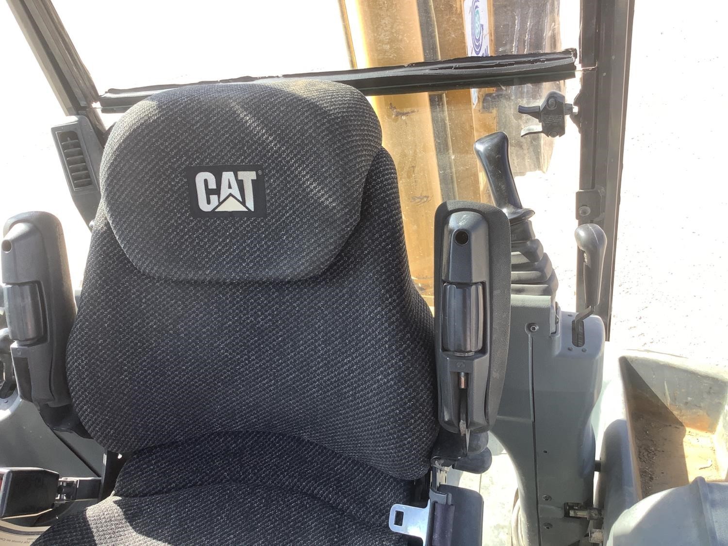 gallery 2005 Caterpillar 420D 4x4 Loader Backhoe W4-IN-1 Bucket & Extend