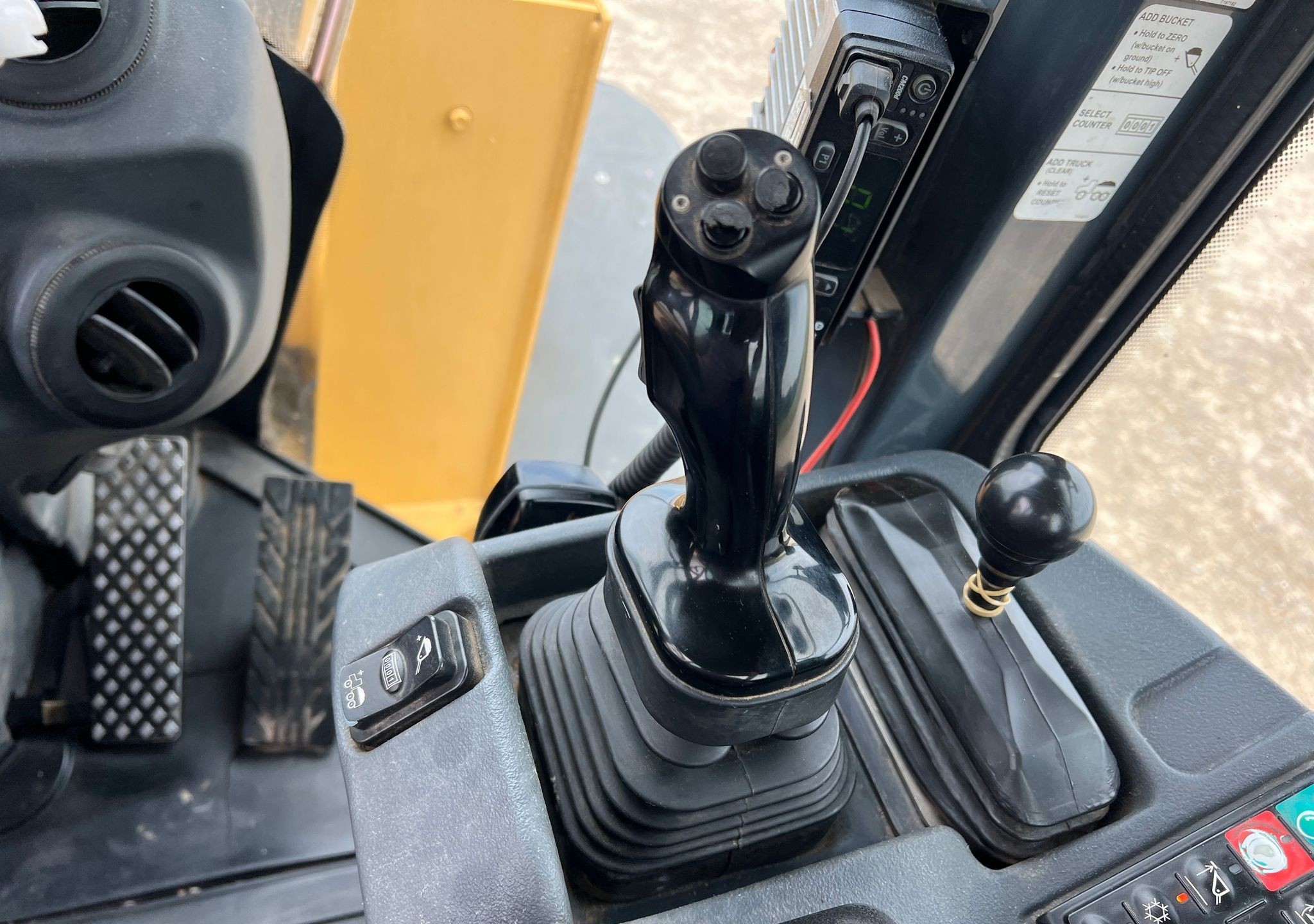 gallery 2012 John Deere 524K wheel loader