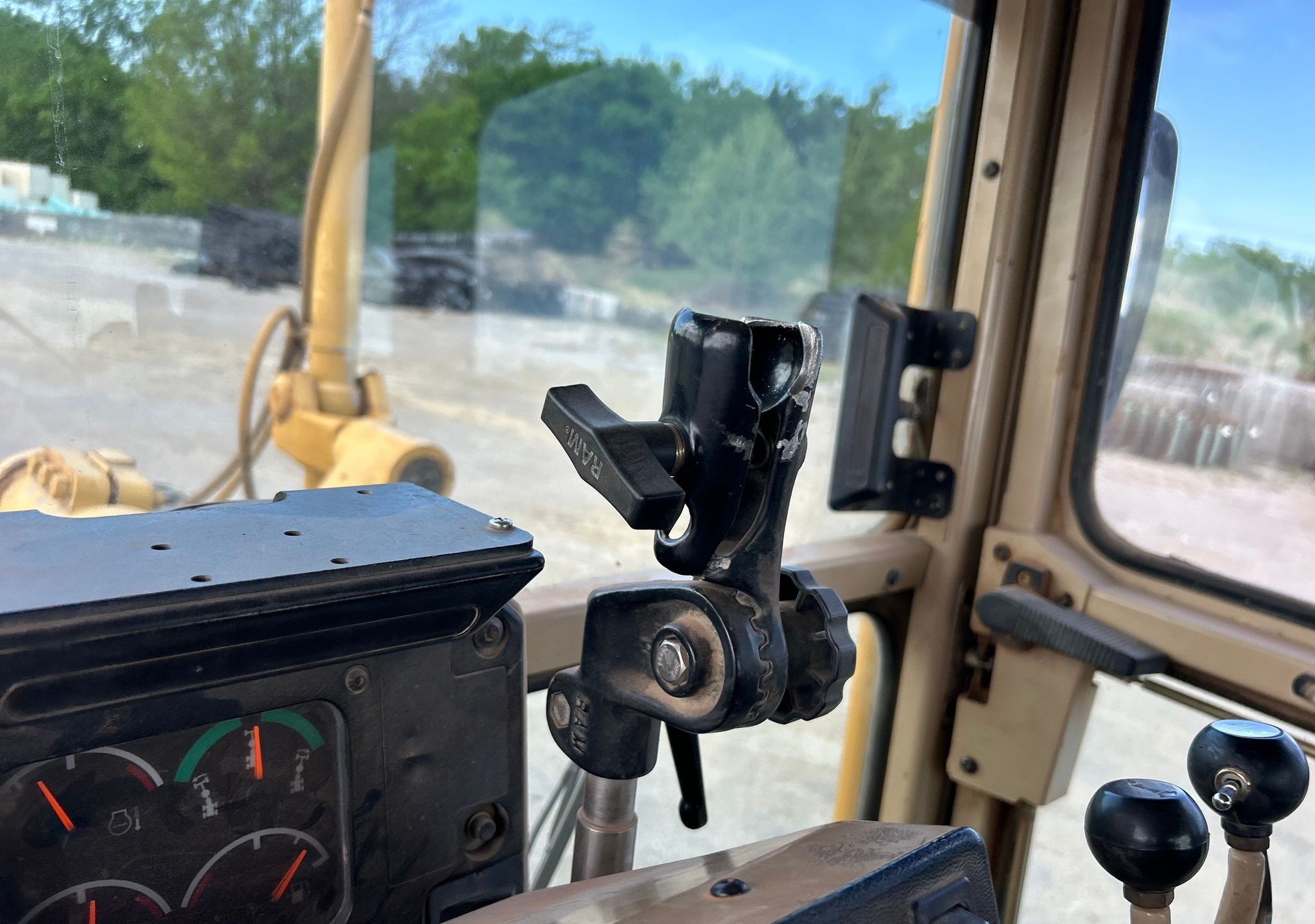 gallery 2006 Caterpillar 160H VHP Plus motor grader