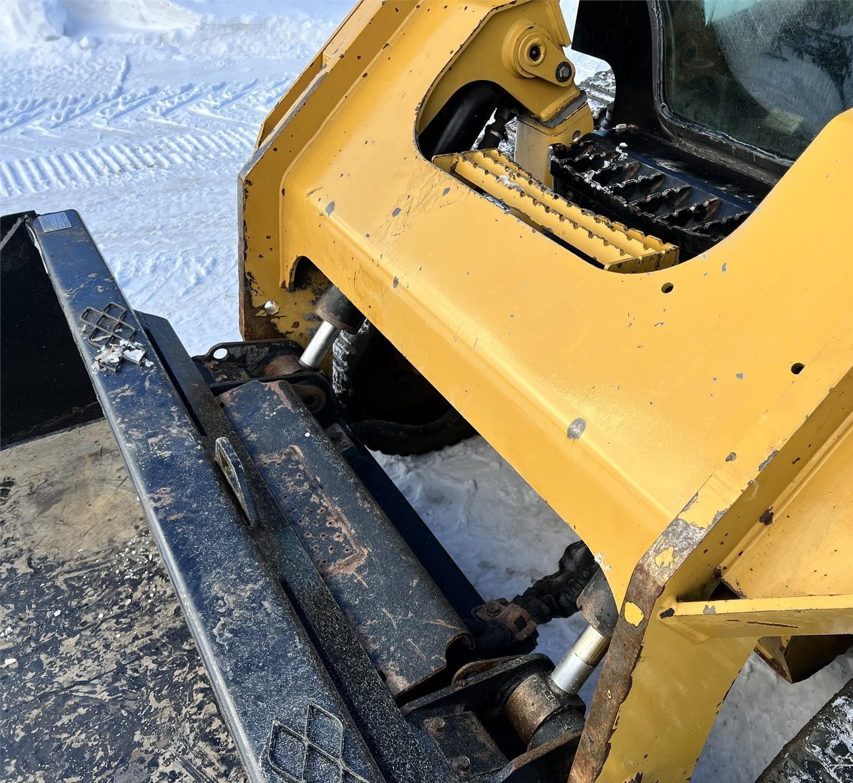 gallery 2019 Caterpillar 289D Skid Steer