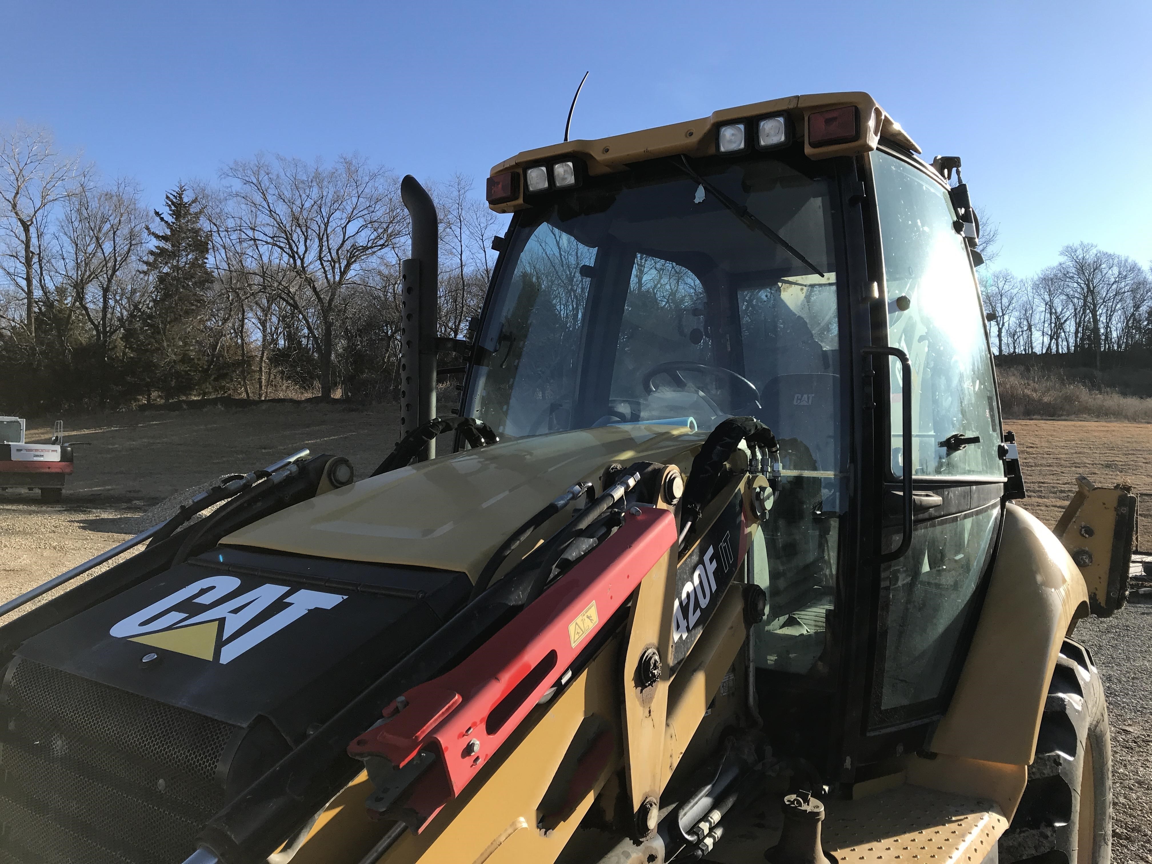 gallery 2013 Caterpillar 420F IT 4x4 Loader Backhoe