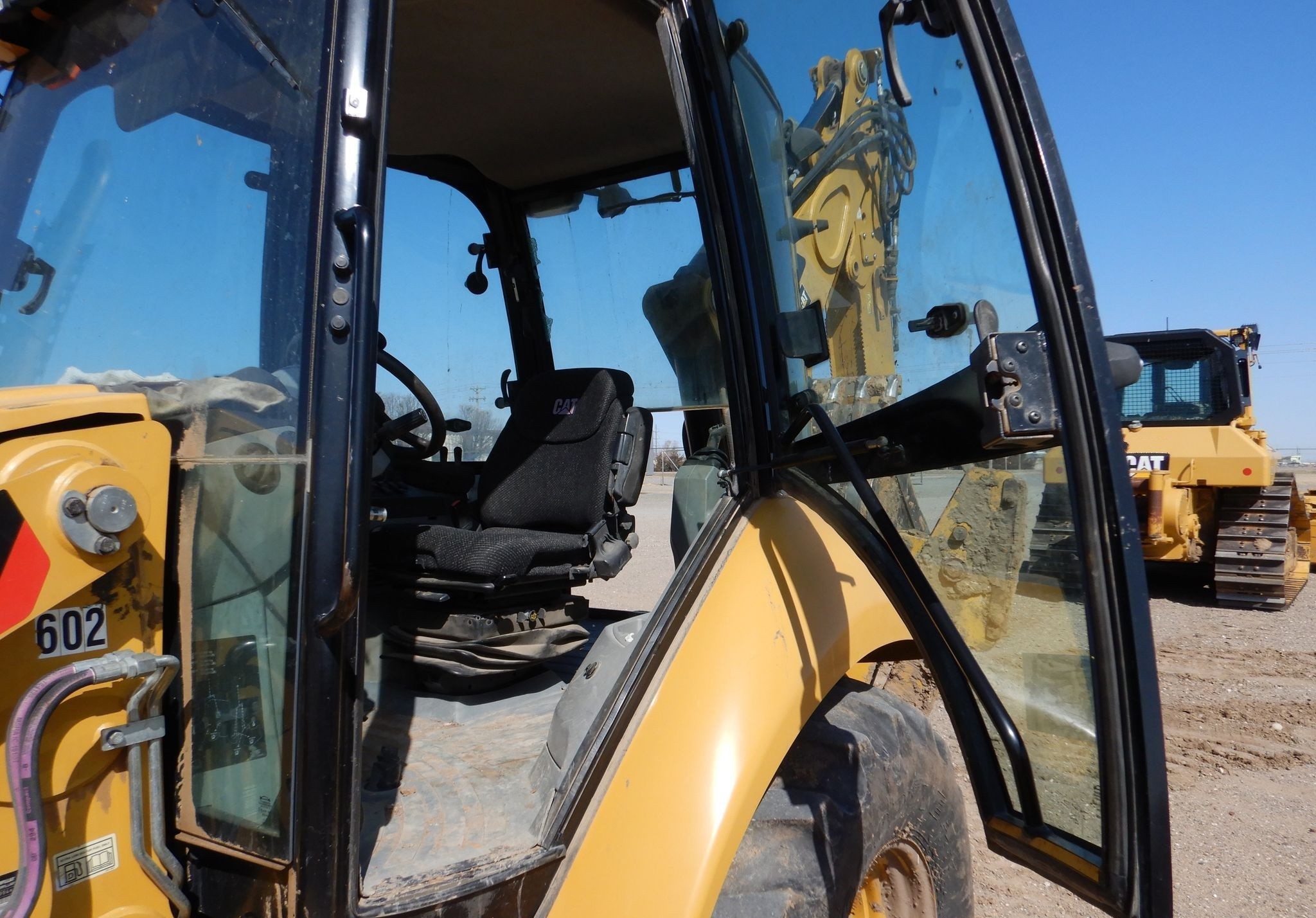 gallery 2013 Caterpillar 420F backhoe