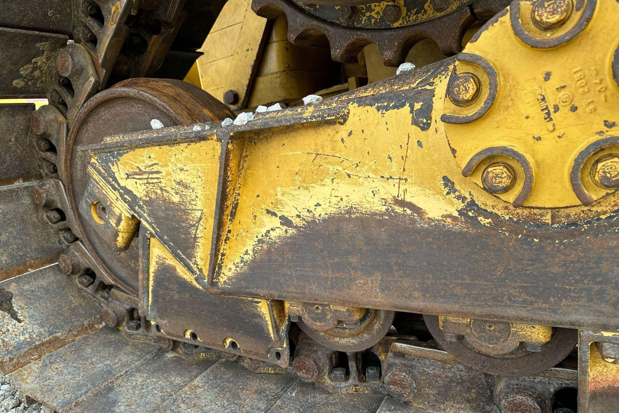 gallery 2014 Caterpillar D6T LGP dozer