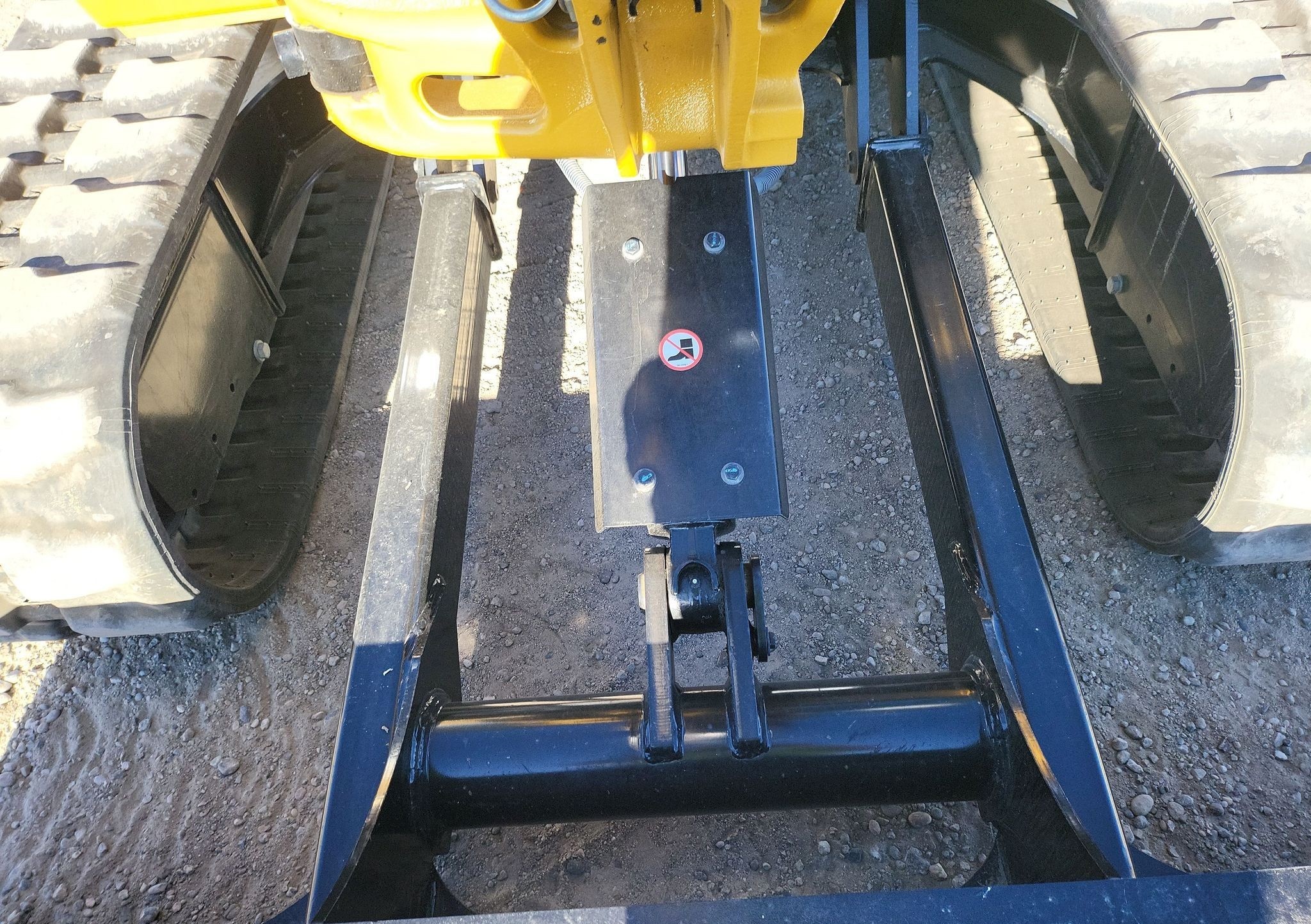 gallery 2023 Caterpillar 305CR mini excavator
