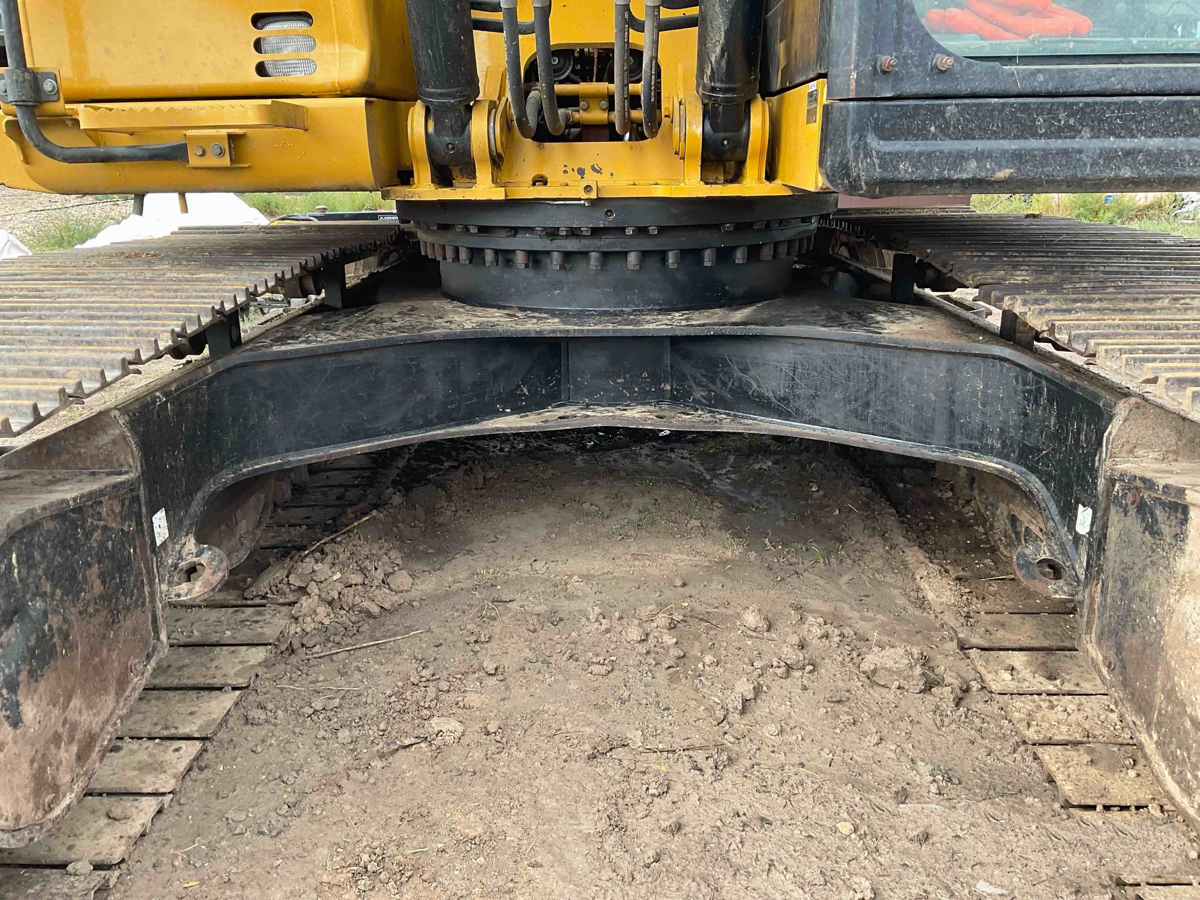 gallery 2017 Caterpillar 320FL Excavator