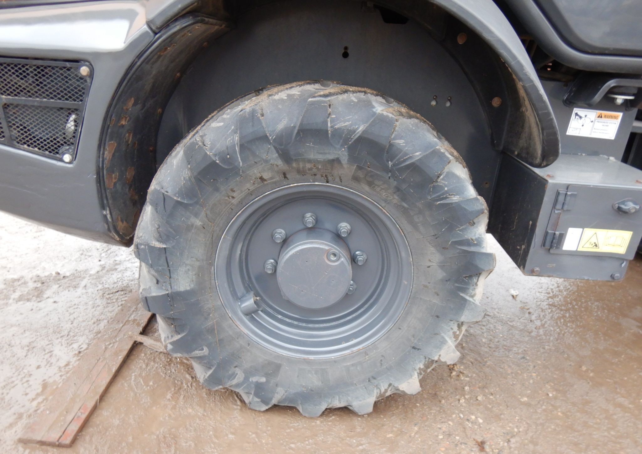gallery 2018 Case 321F wheel loader