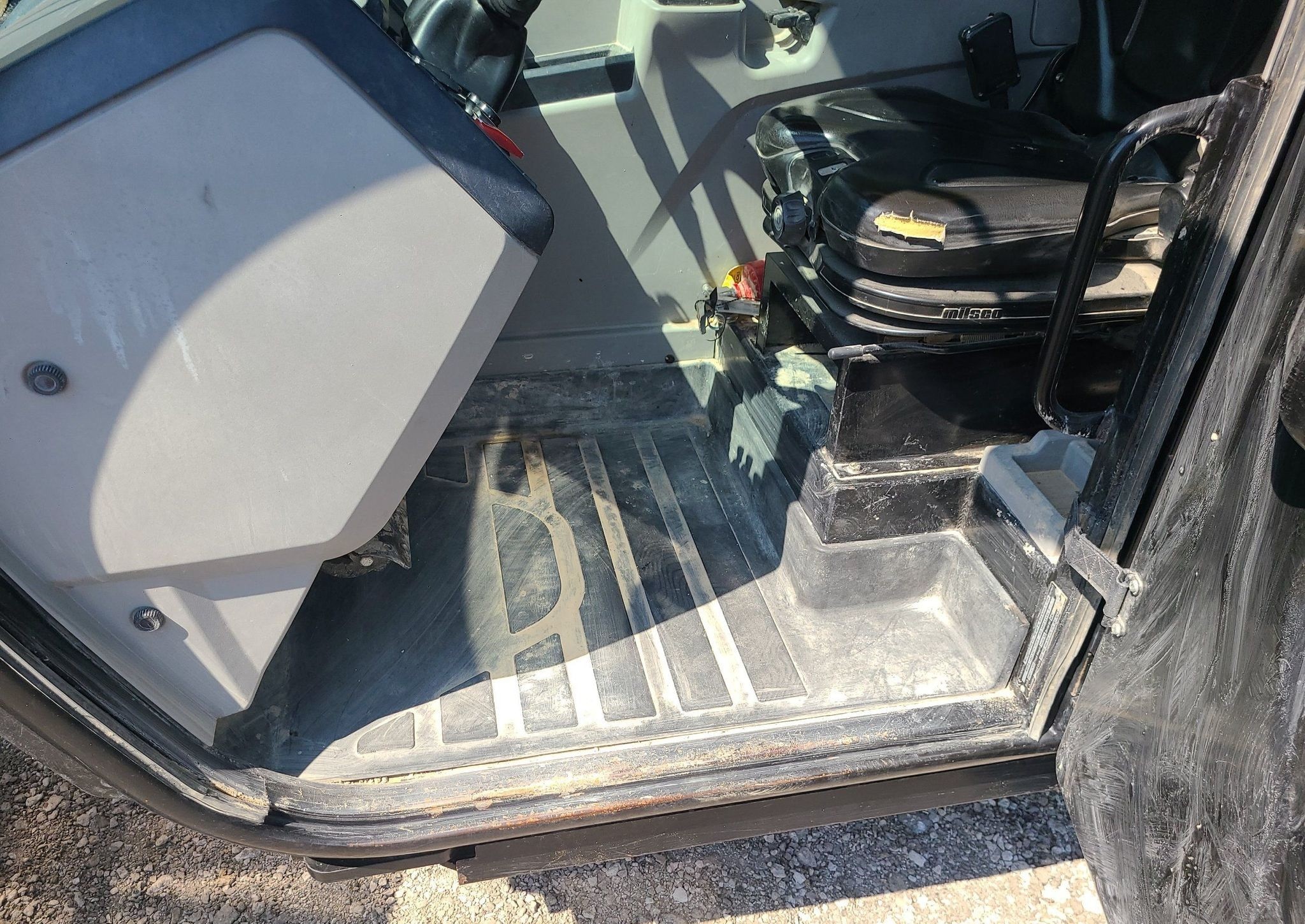 gallery 2018 Caterpillar TL1255D telehandler