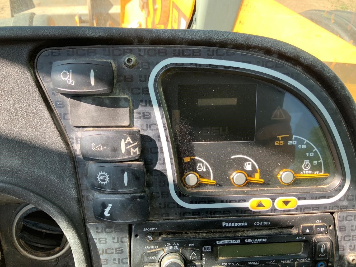gallery 2017 Jcb 560-80AGS 4x4x4 Telehandler