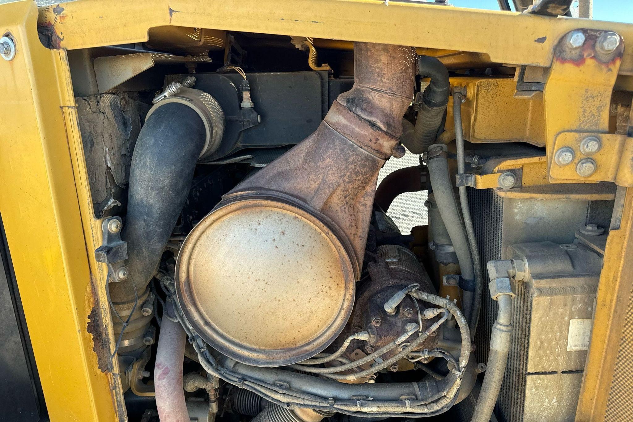 gallery 2011 Caterpillar D6T XL dozer