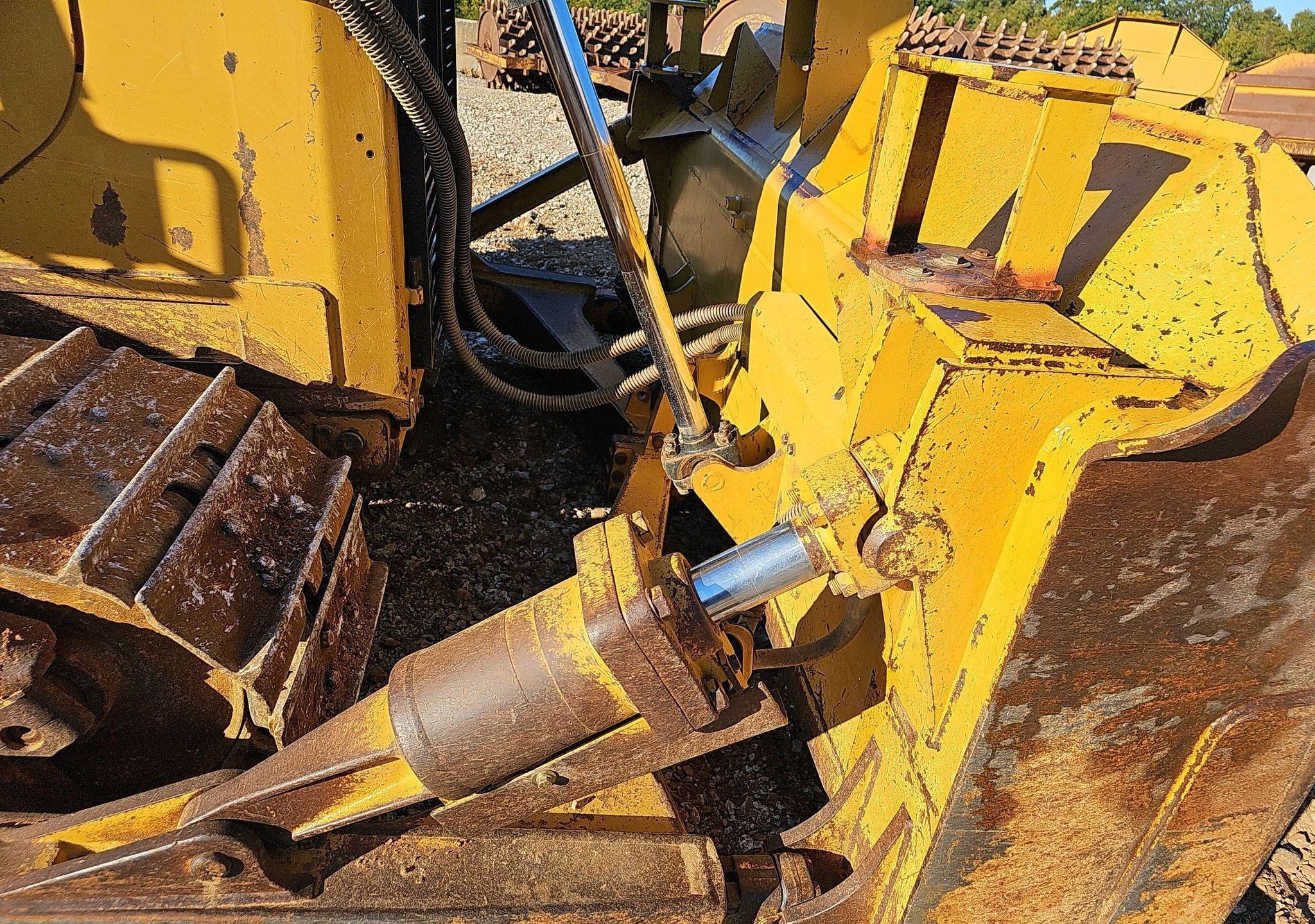 gallery 2014 Caterpillar D6T XL dozer