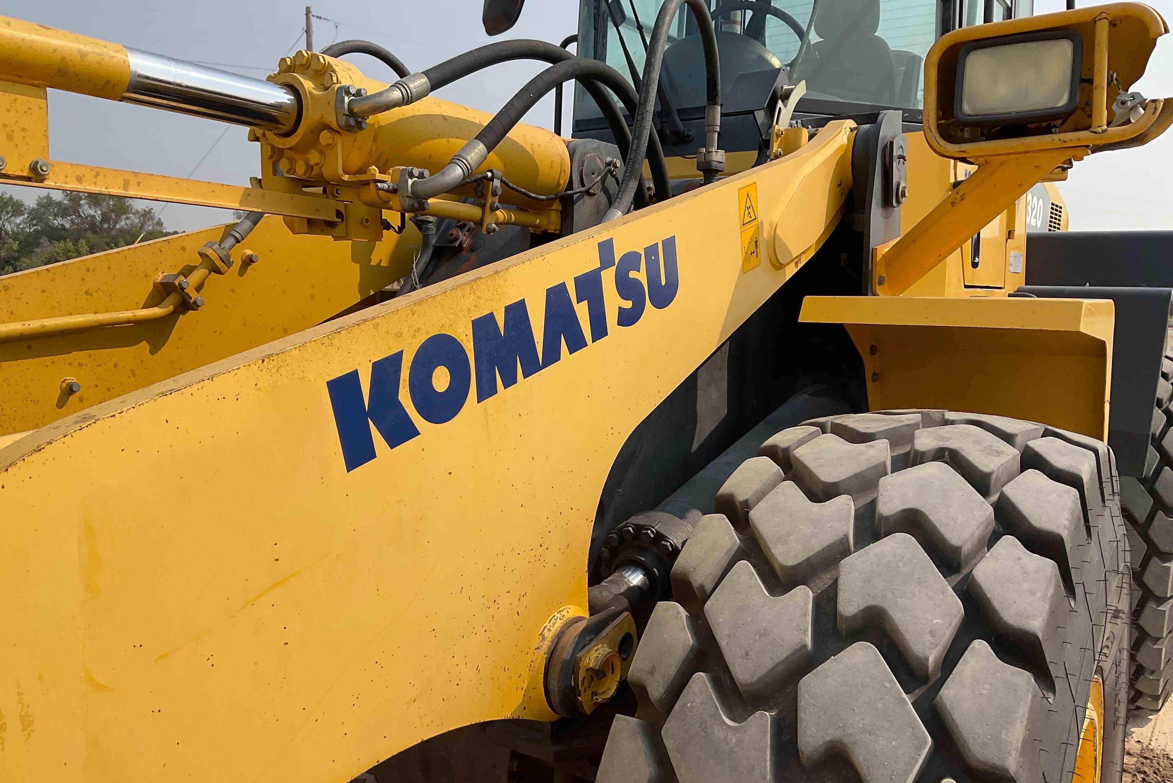 gallery 2008 Komatsu WA320-5L Wheel Loader W/Grapple