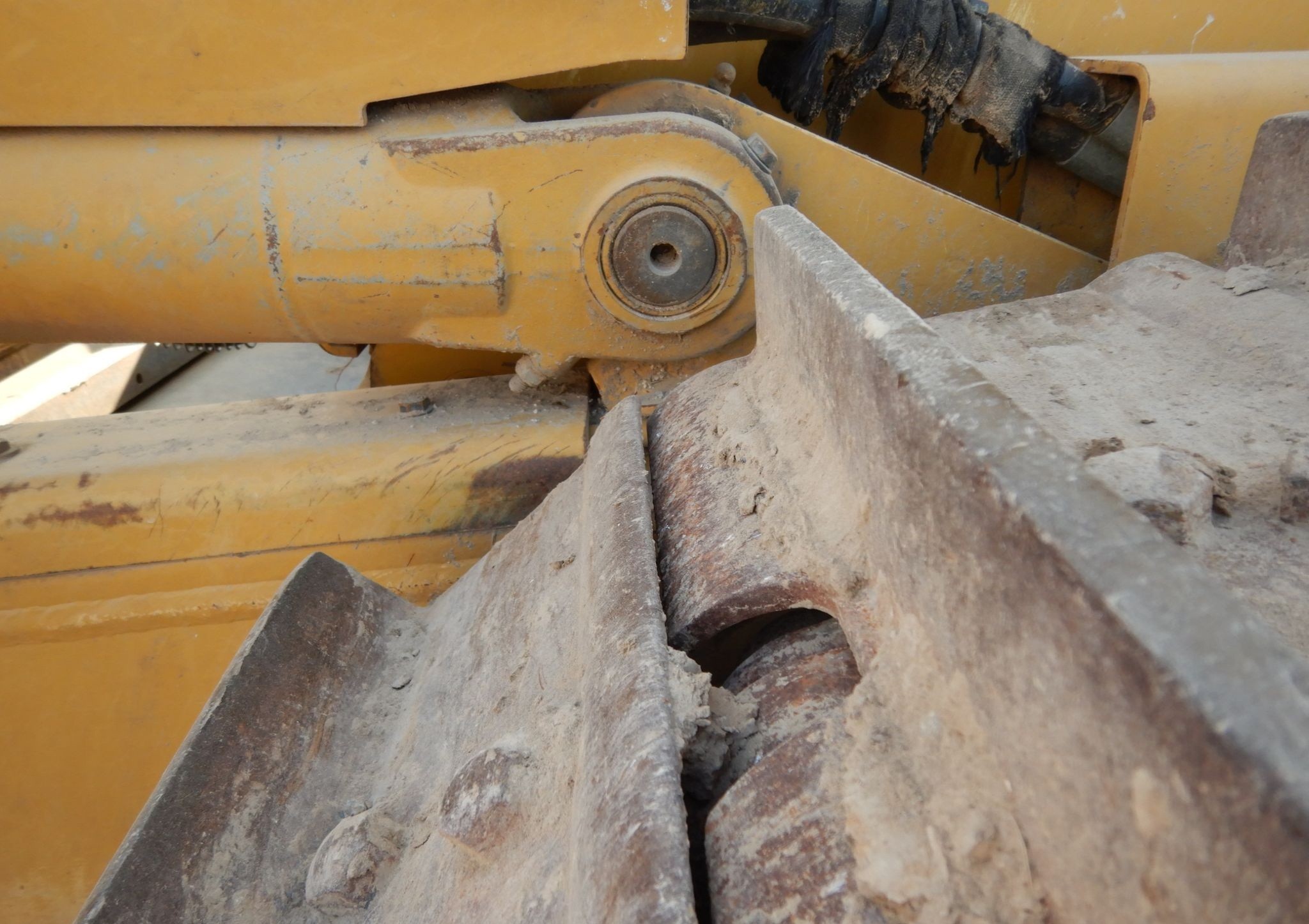 gallery 2016 Caterpillar D6T XL dozer