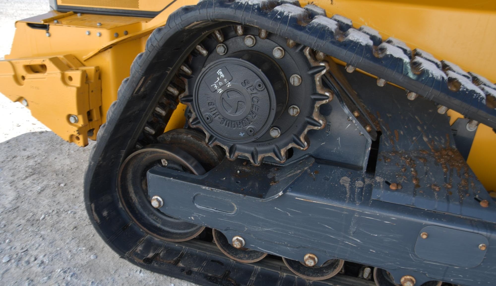 gallery 2022 JohnDeere 333G compact track loader