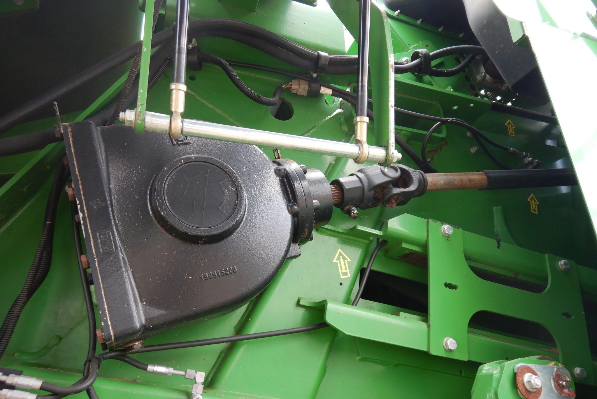 gallery 2016 John Deere L340 square baler