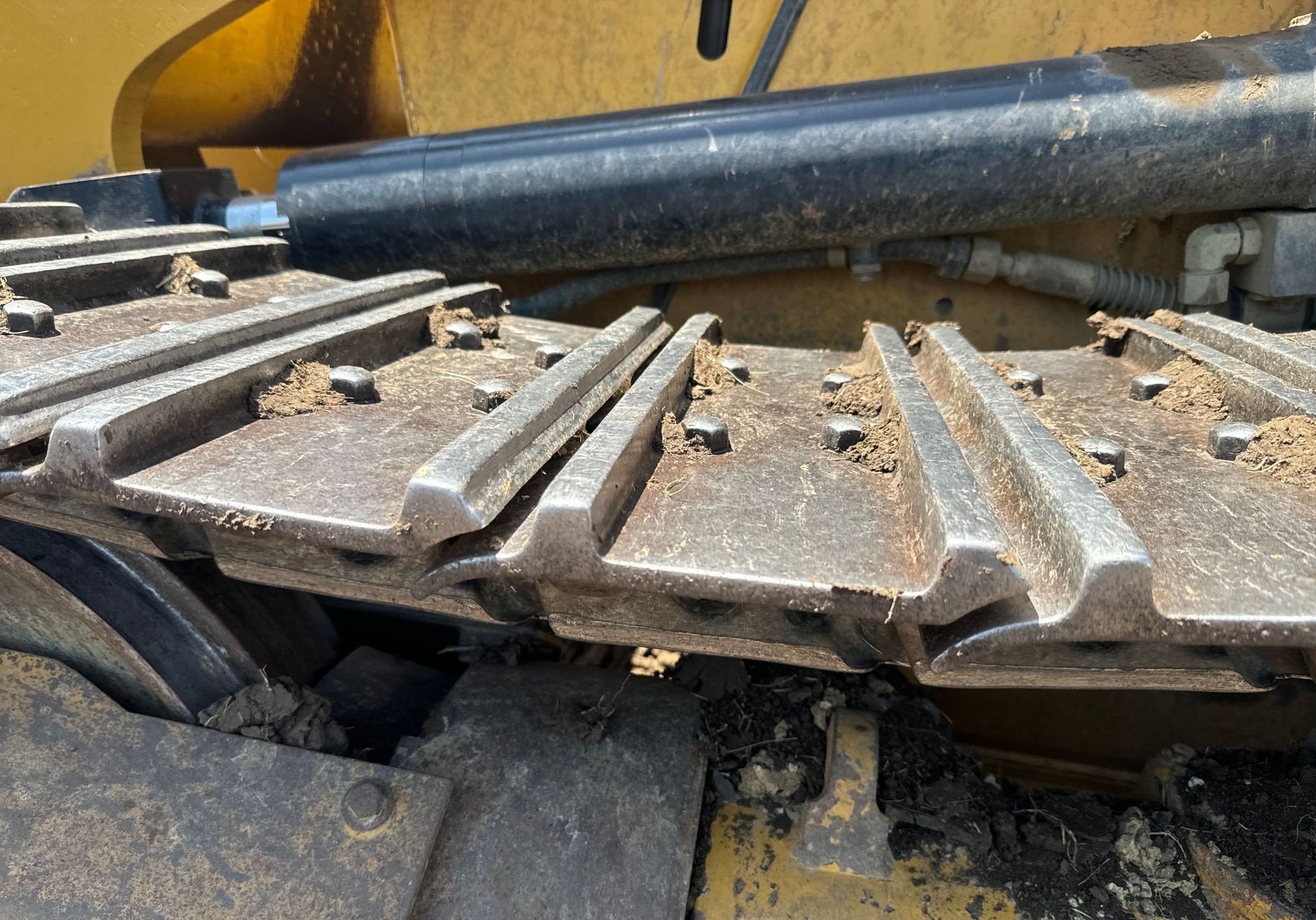 gallery 2016 Caterpillar 953D track loader