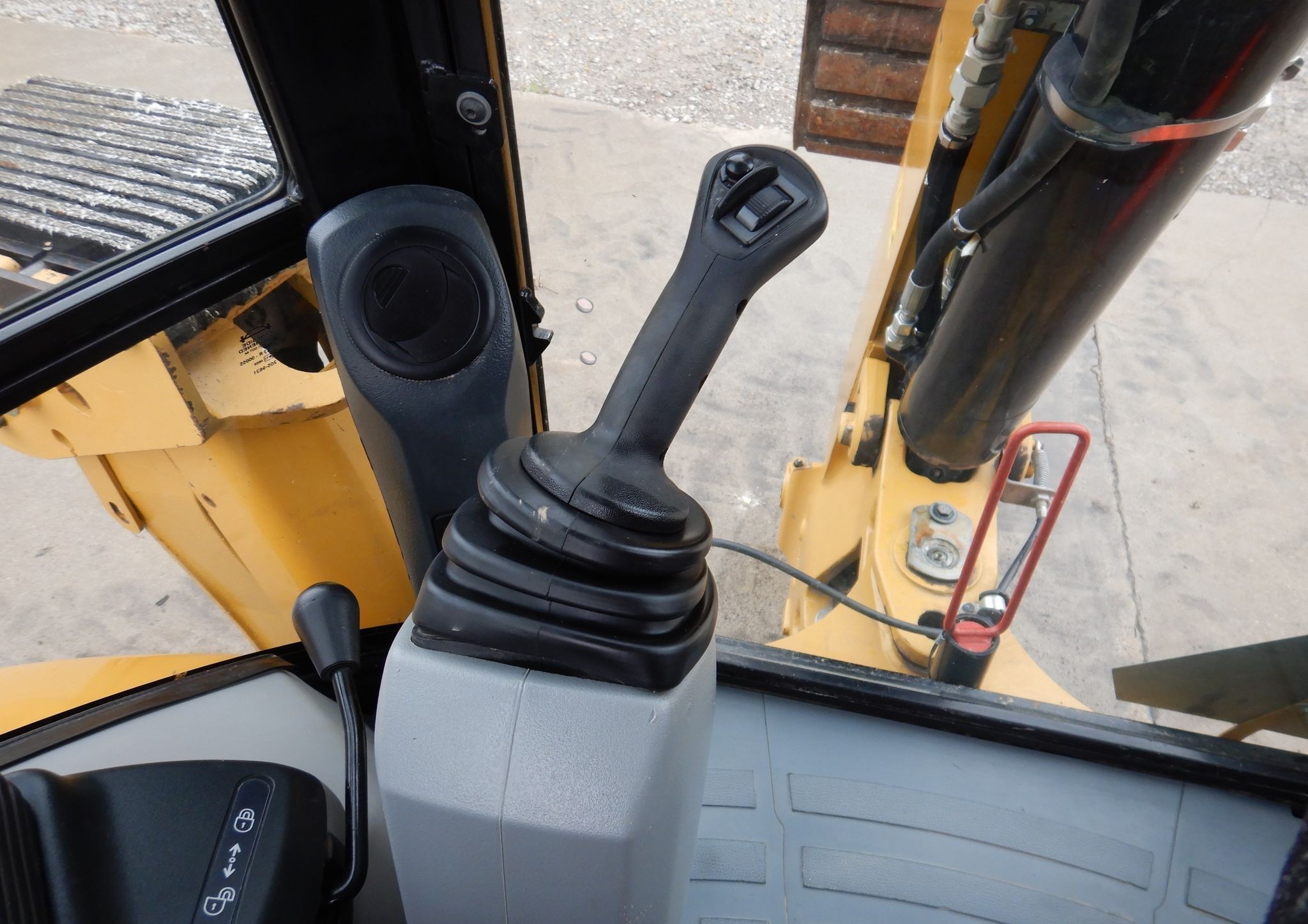 gallery 2014 Caterpillar 430F backhoe