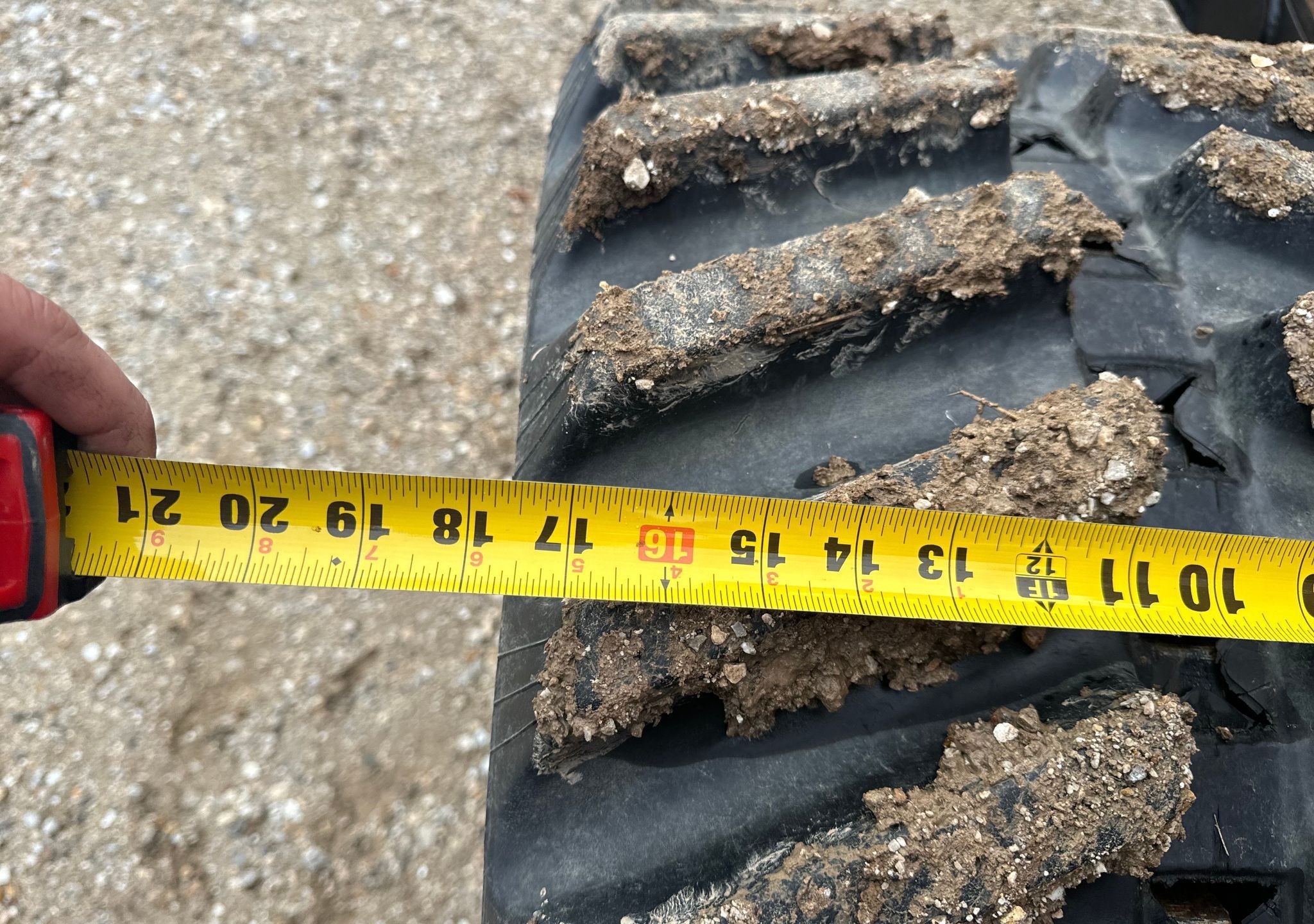 gallery 2013 Ditch Witch RT120 Quad trencher