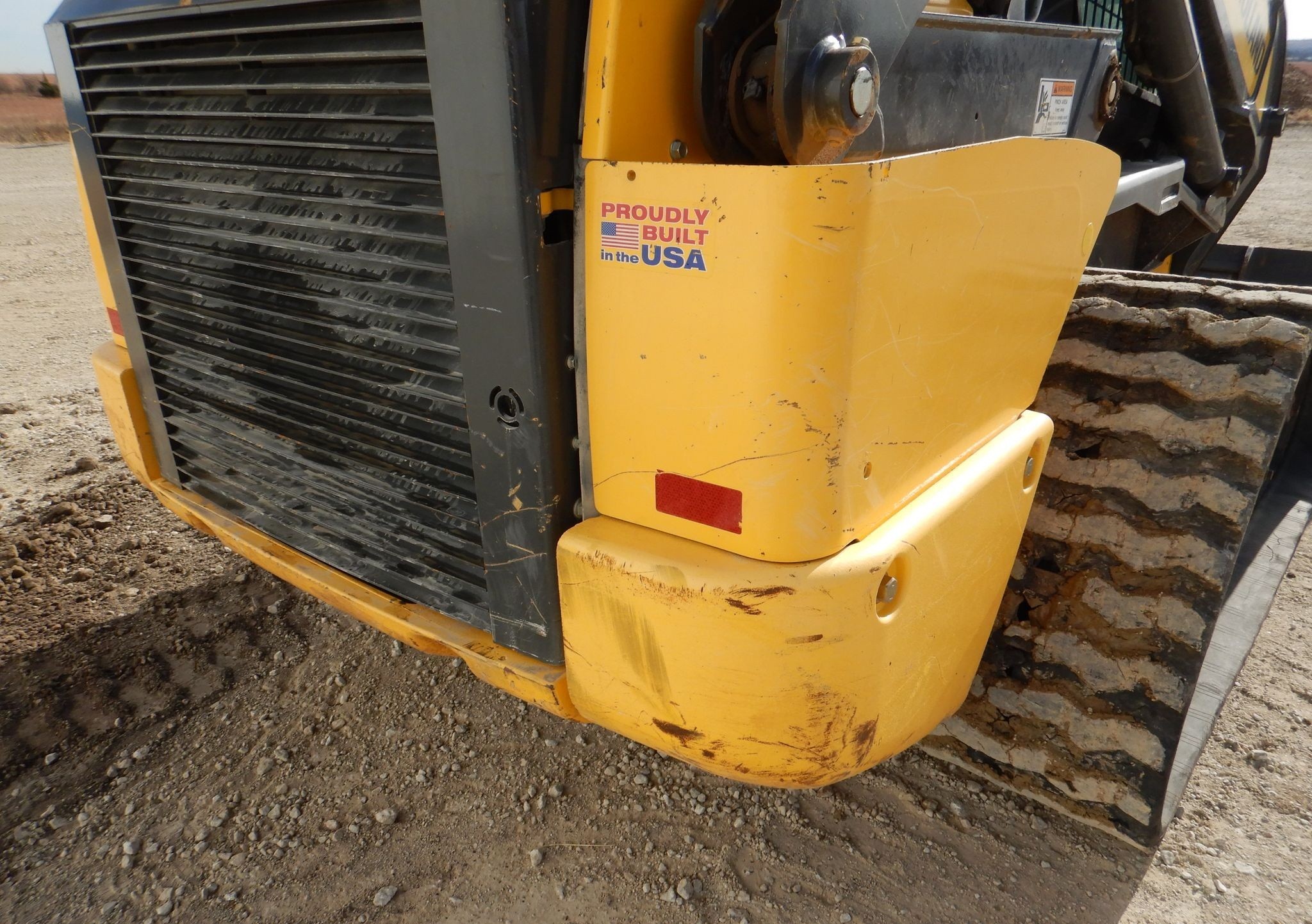 gallery New Holland C245 tracked skid steer loader