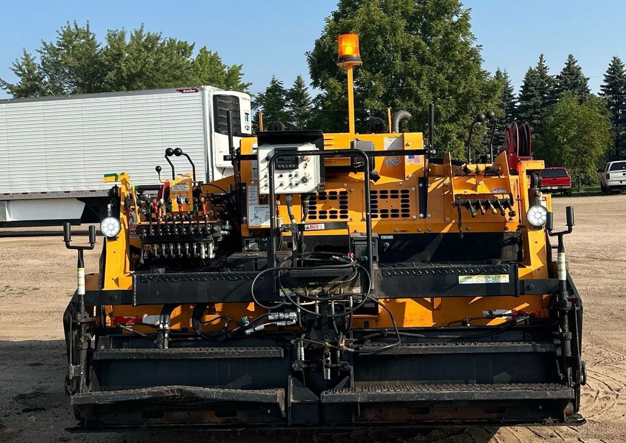 gallery 2018 LeeBoy 8500D paver
