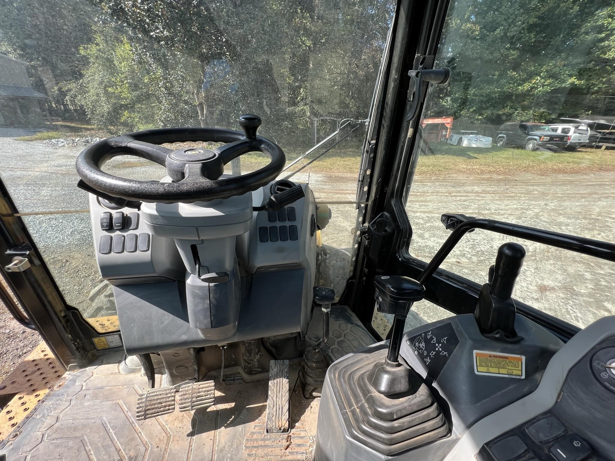 gallery 2015 CAT 420F2 BACKHOE