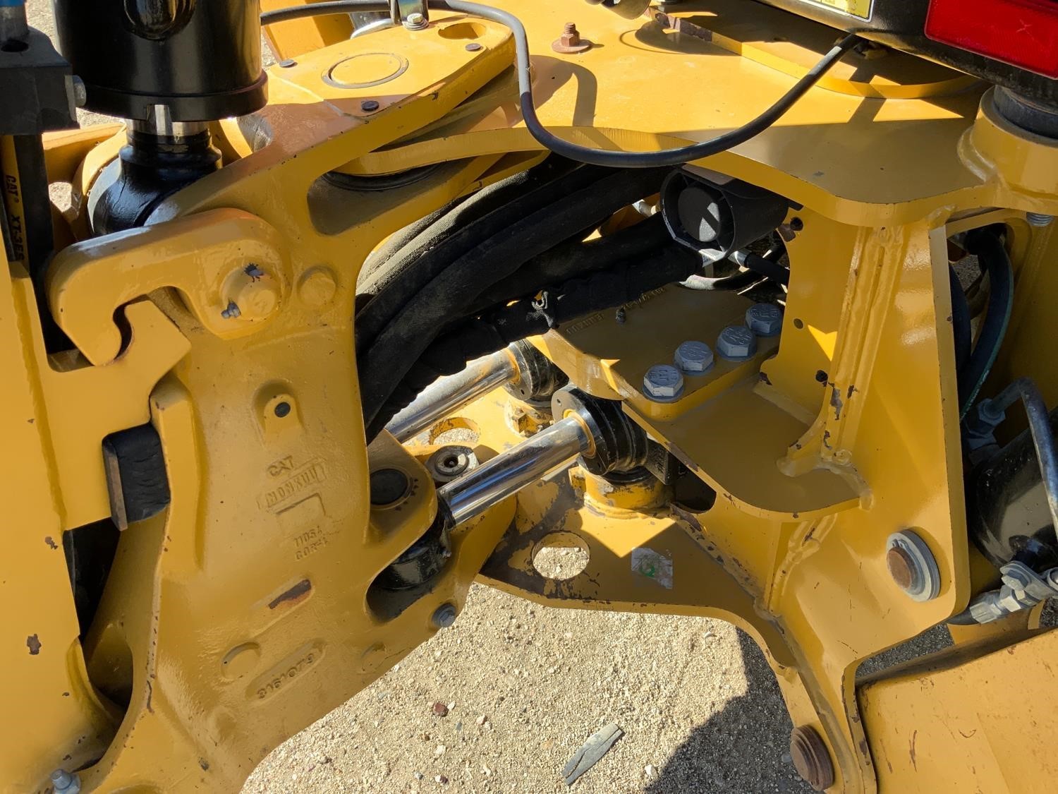 gallery 2011 Caterpillar 420E IT 4x4 Loader Backhoe
