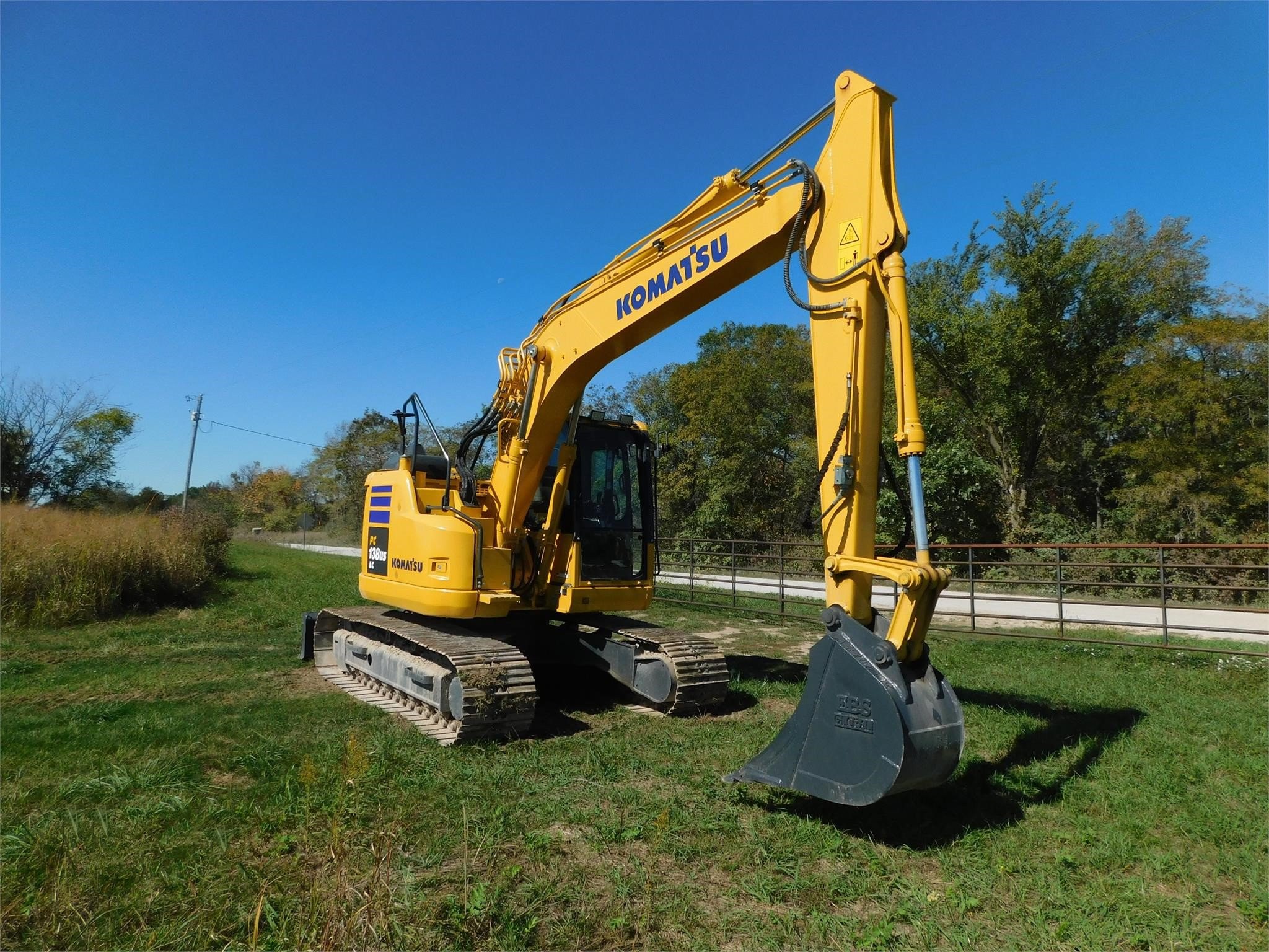 gallery 2016 KOMATSU PC138US LC-11