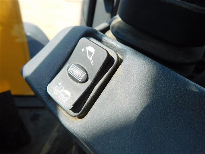gallery 2014 John Deere 524K High Lift Wheel Loader