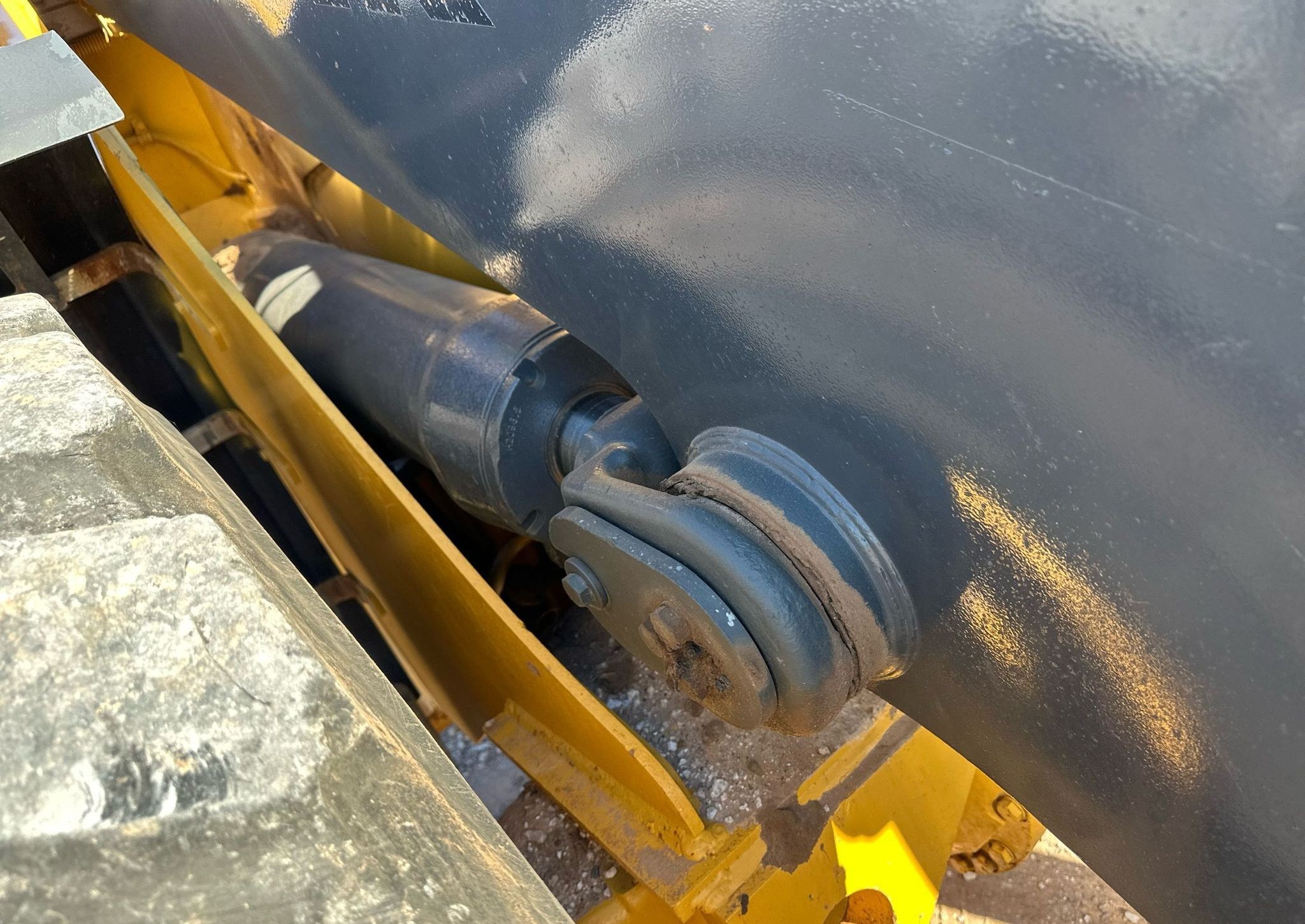 gallery 2012 John Deere 744K wheel loader