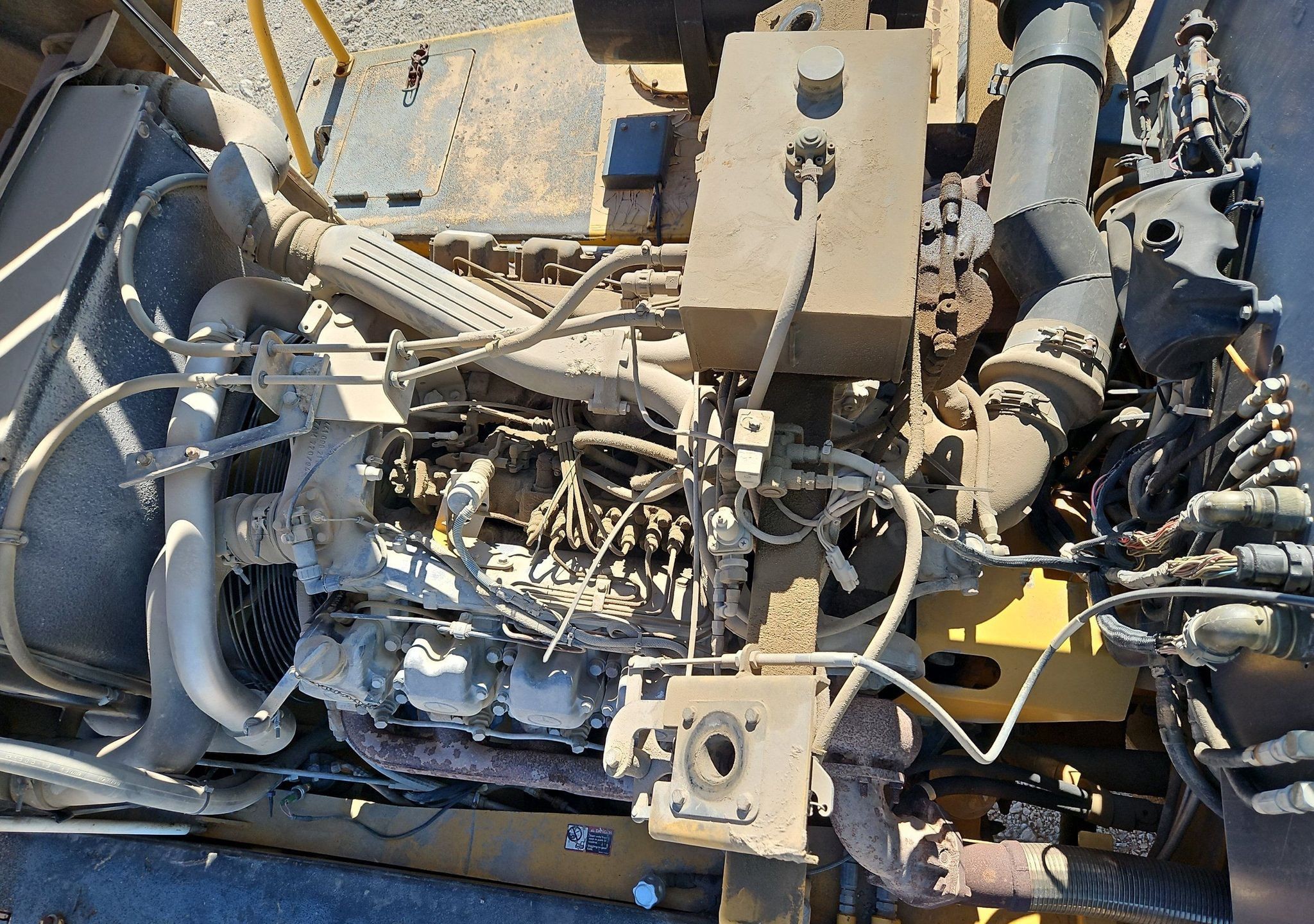 gallery 2000 John Deere 400C haul truck