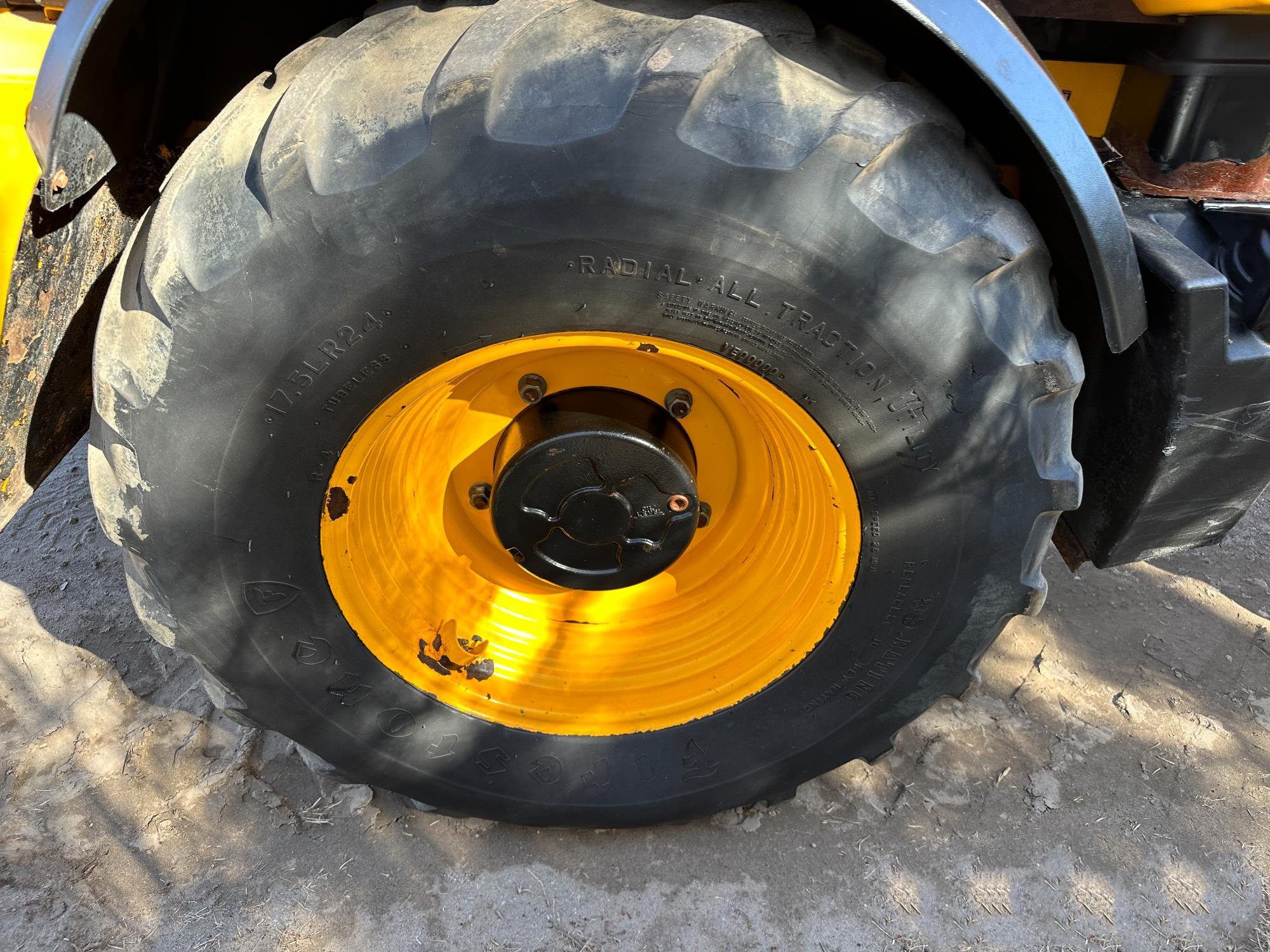 gallery 2017 JCB TM320 4x4 Telehandler