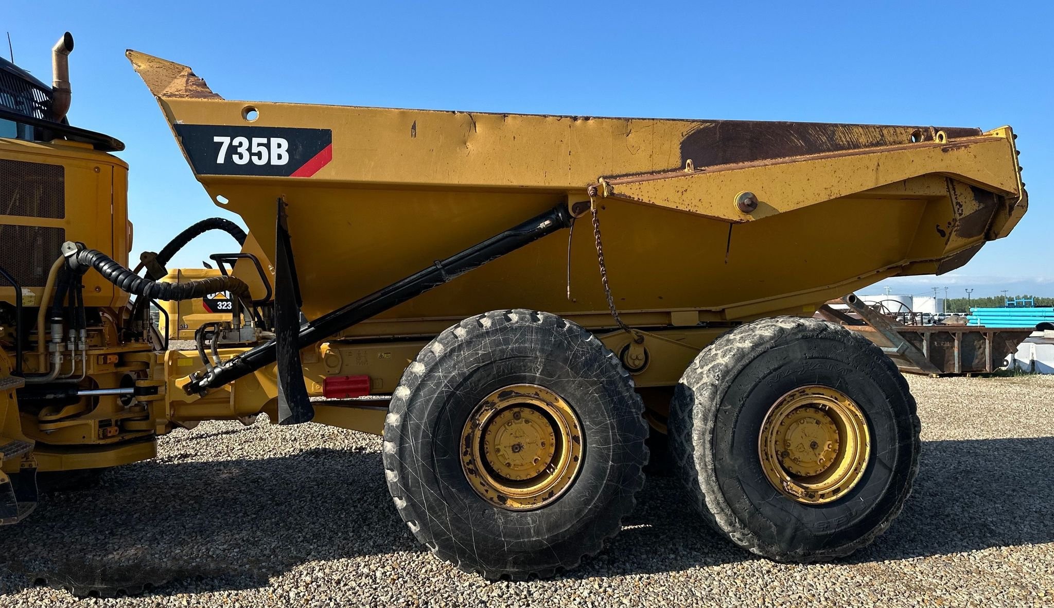 gallery 2013 Caterpillar 735B haul truck