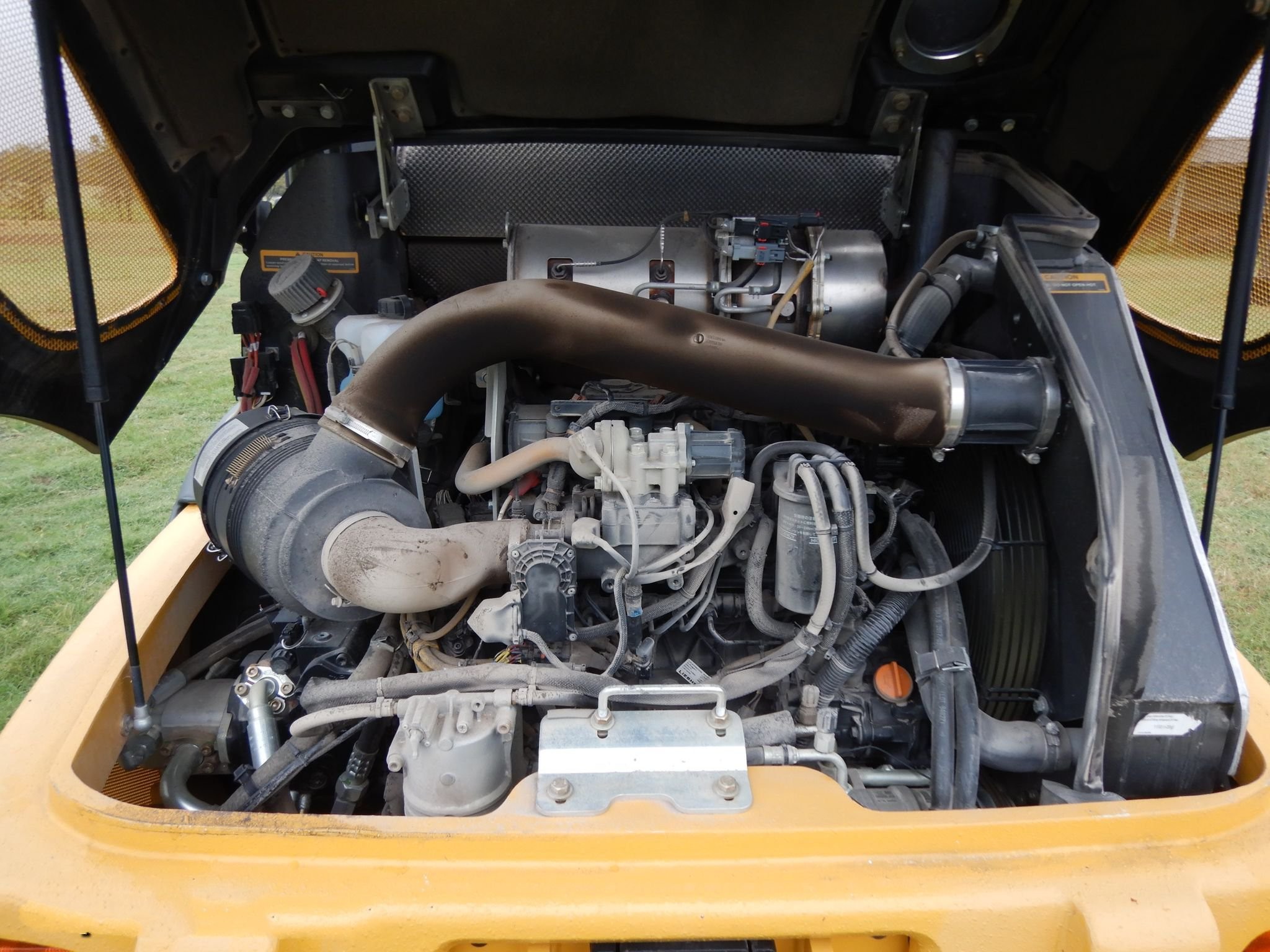gallery 2018 John Deere 204L Wheel Loader