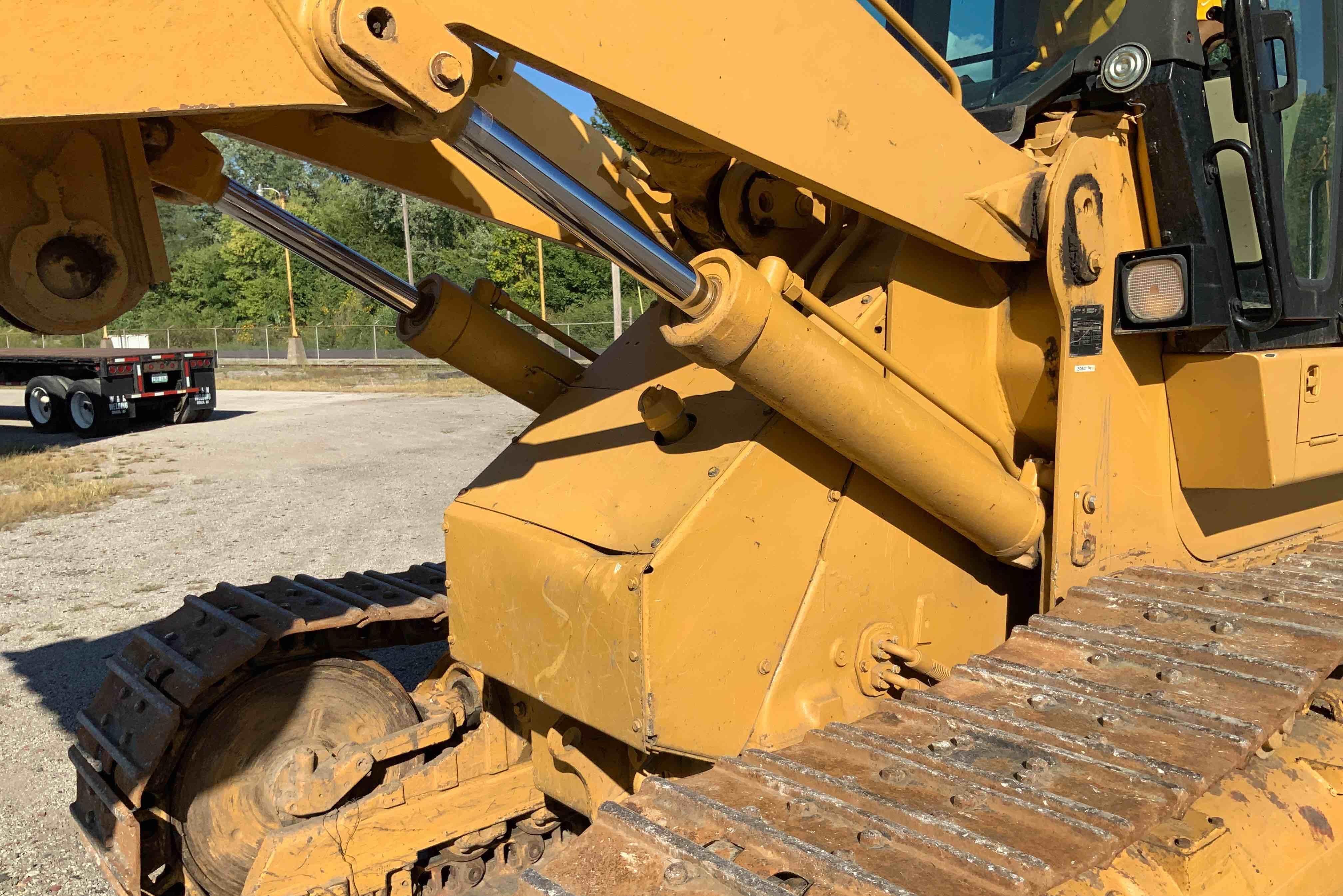 gallery 2002 Caterpillar 963C Track Loader