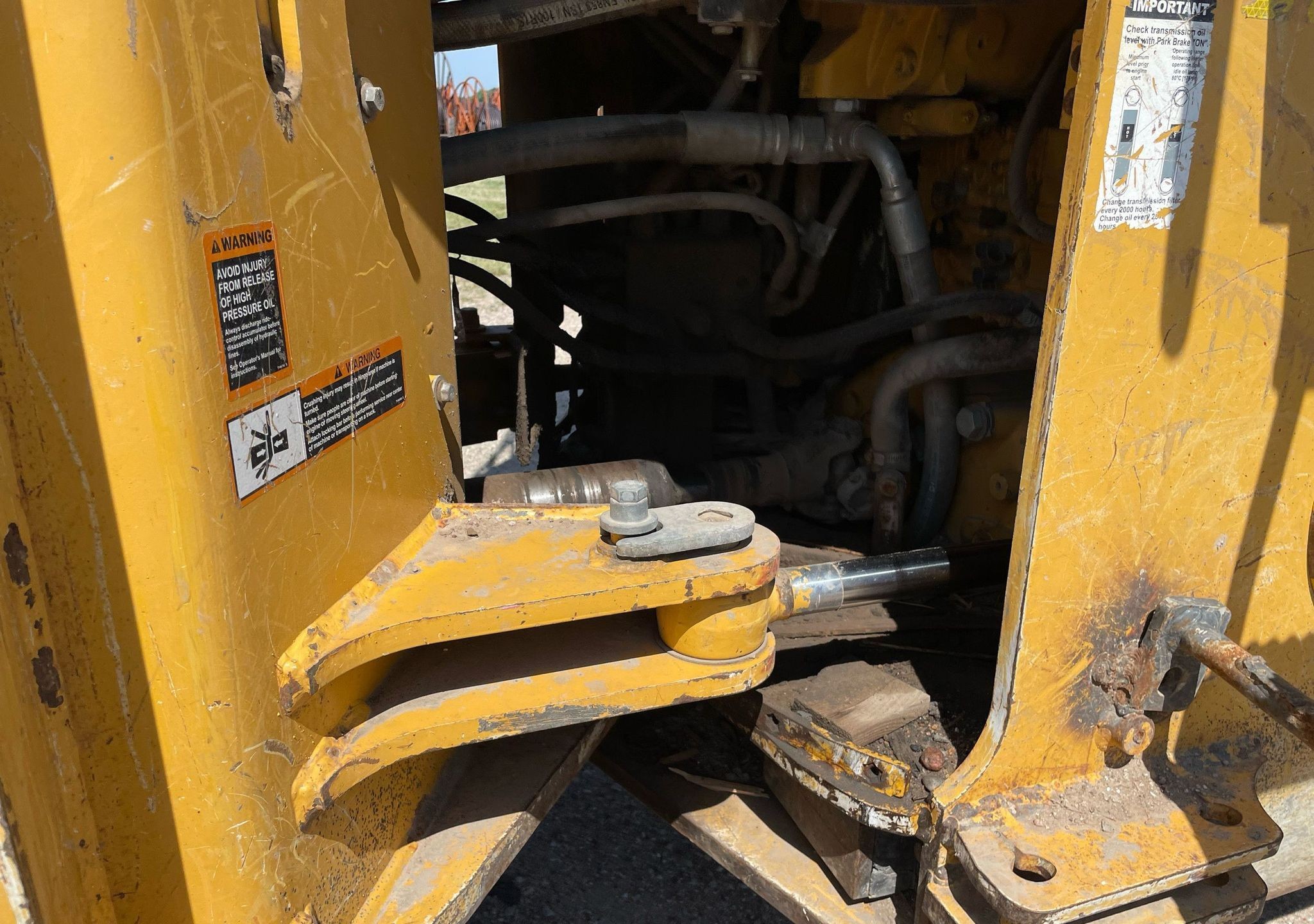 gallery 2013 John Deere 624K wheel loader