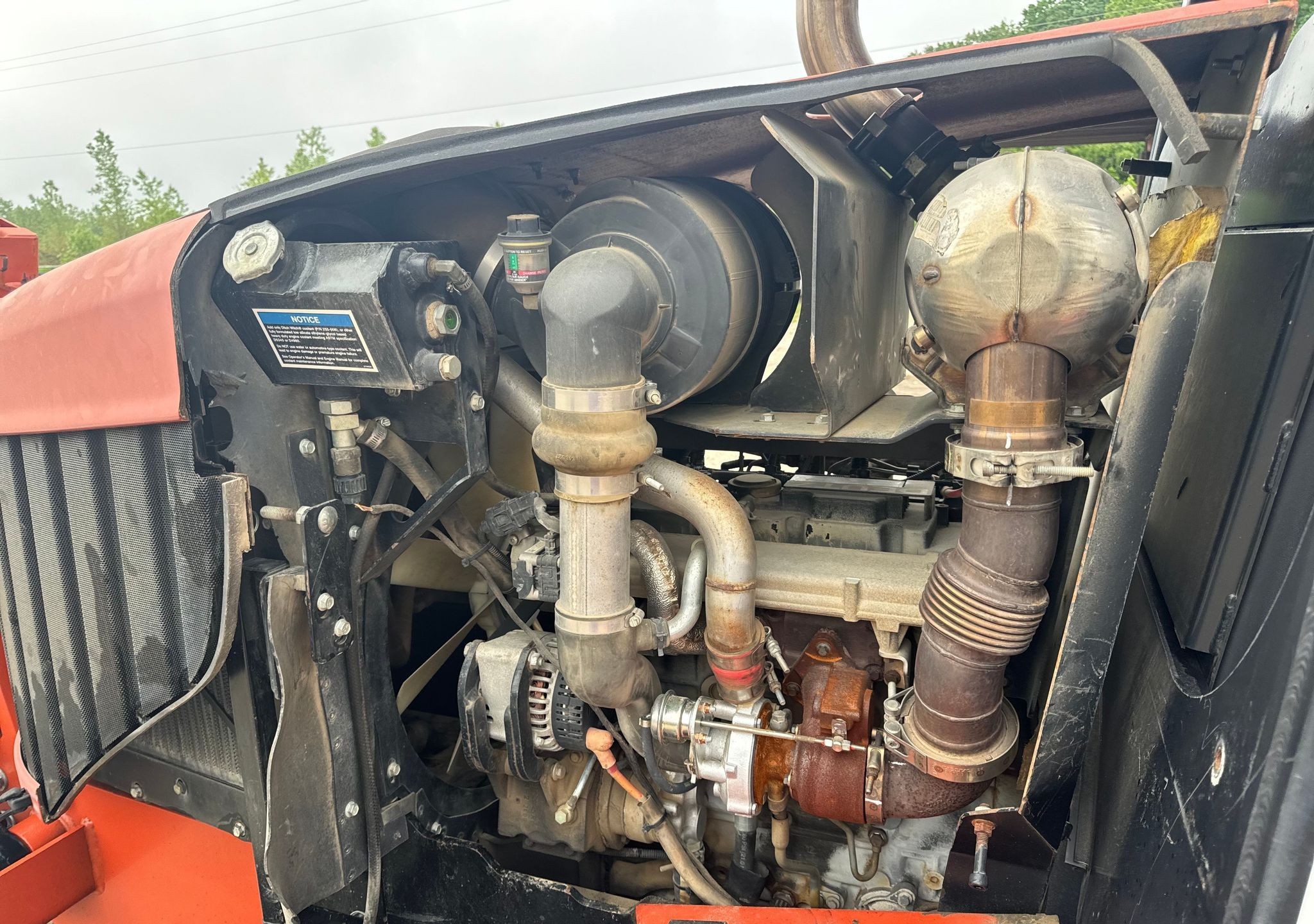 gallery 2013 Ditch Witch RT120 Quad trencher