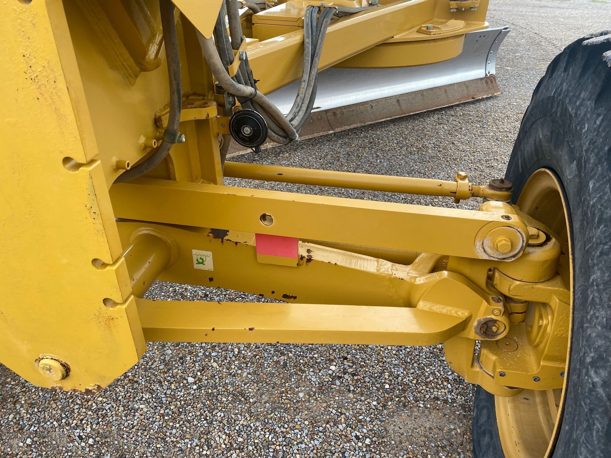 gallery 2010 Caterpillar 140M motor grader