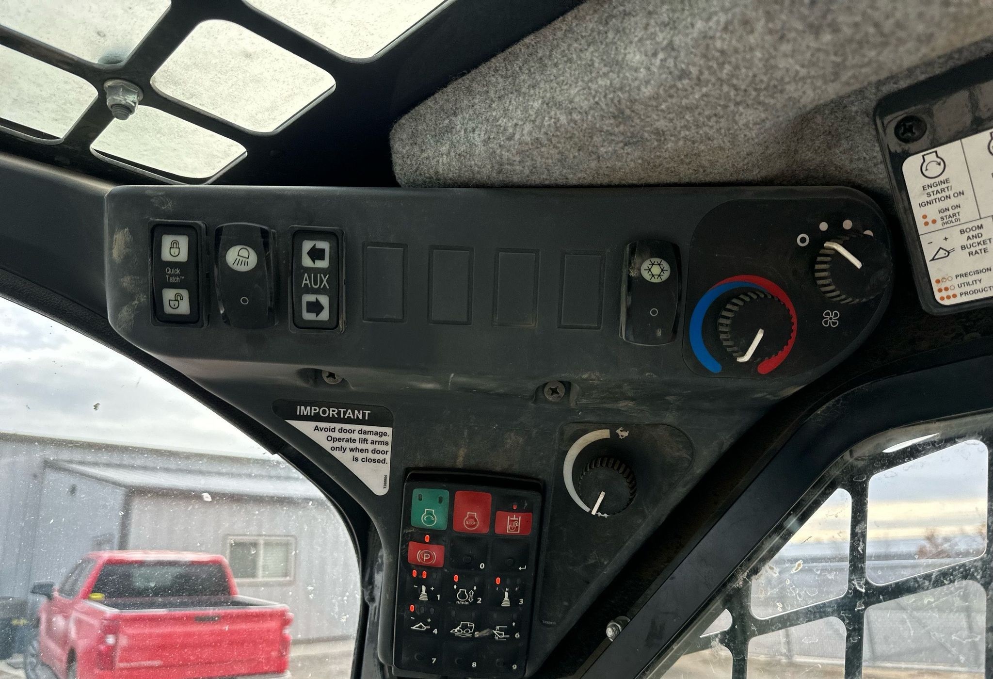 gallery 2019 John Deere 333G tracked skid steer loade