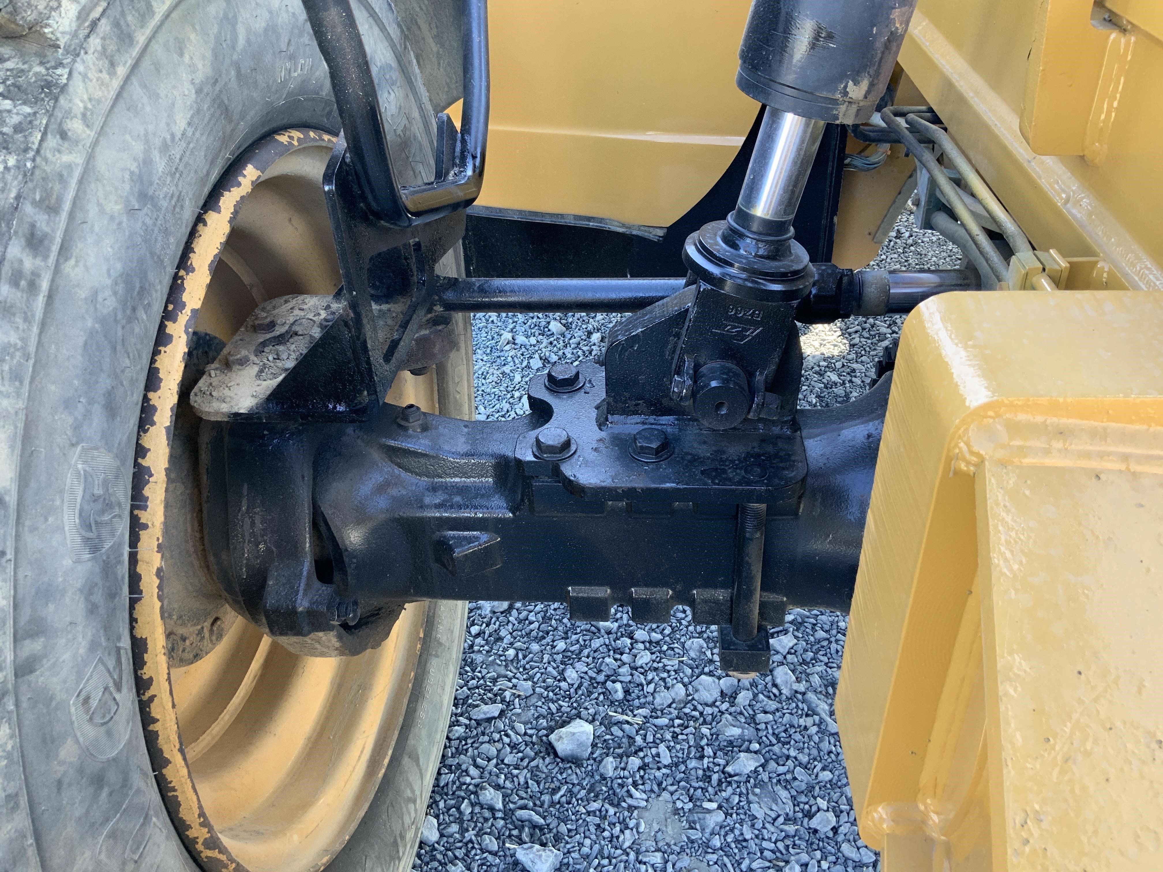 gallery 2013 Caterpillar TL1055C 4x4x4 Telehandler - Copy
